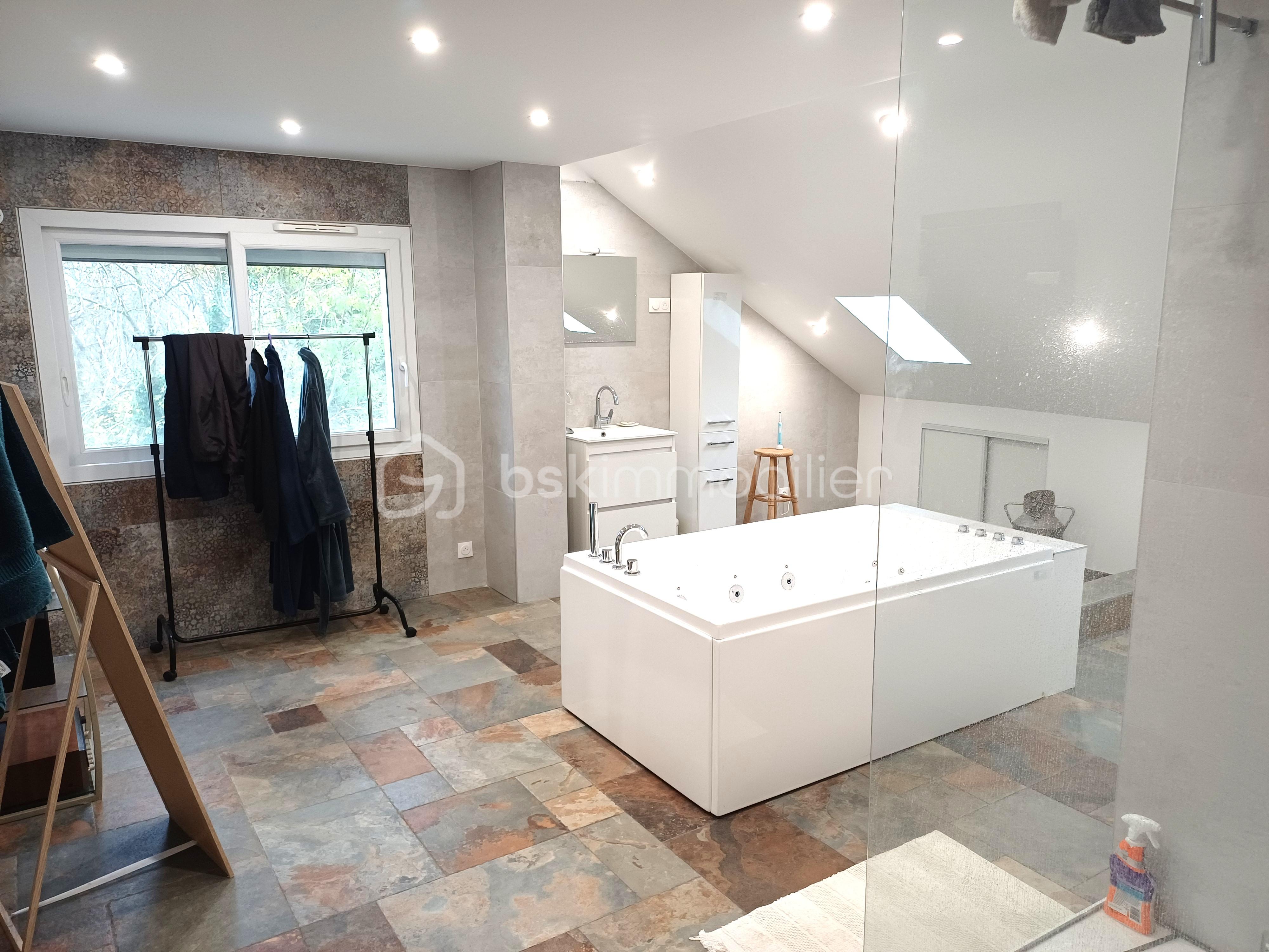 Maison de 243 m² - 20251111_113503.jpg