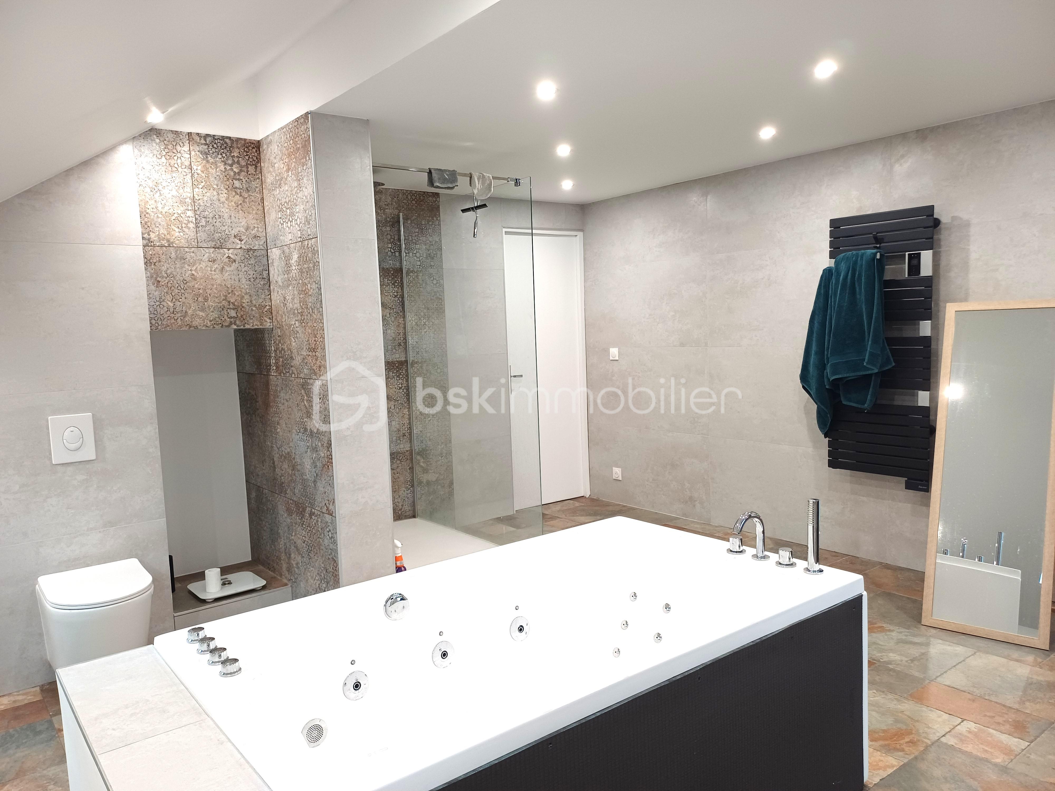 Maison de 243 m² - 20251111_113538.jpg