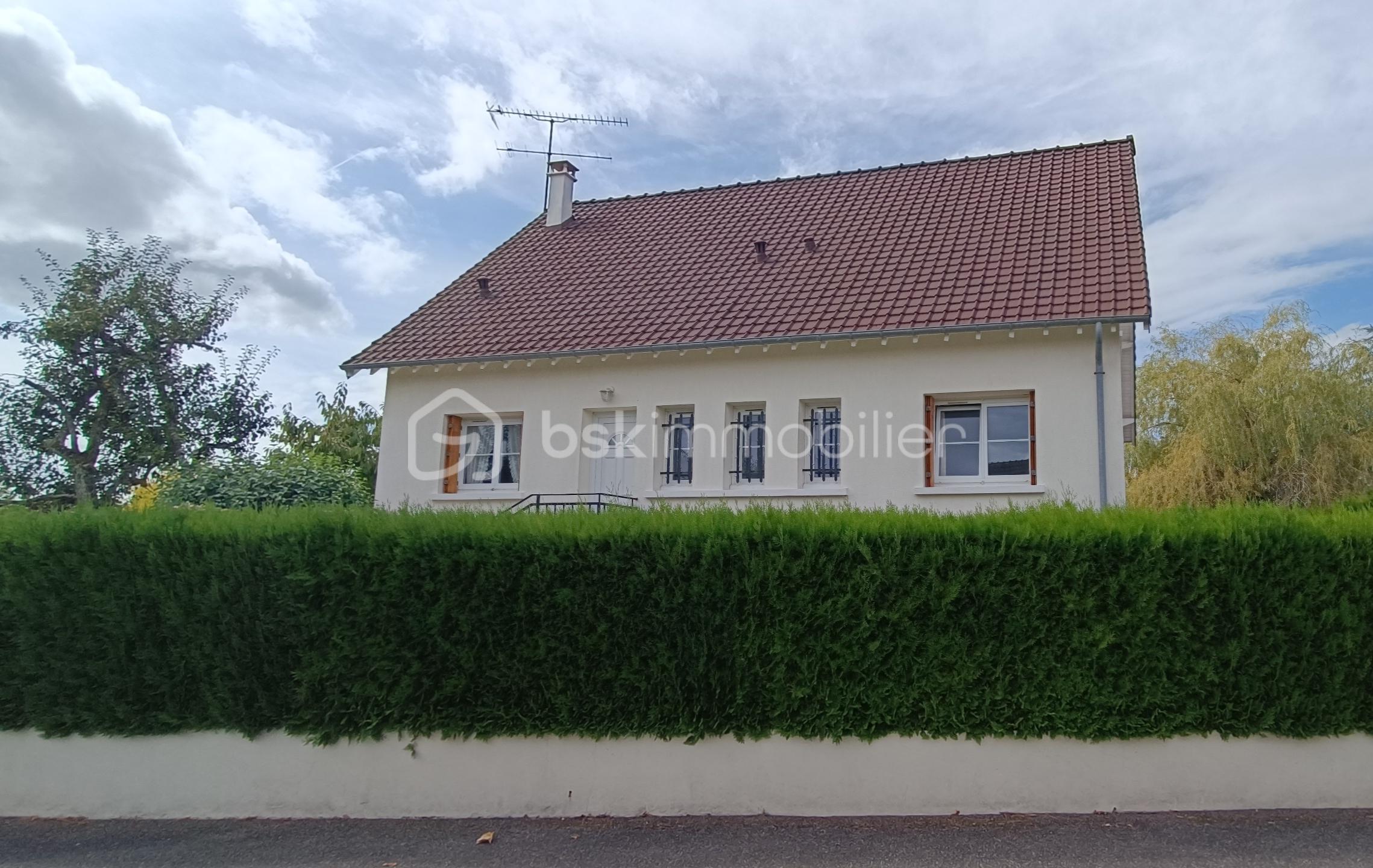 Maison traditionnelle de 130 m² - Façade avant.jpg