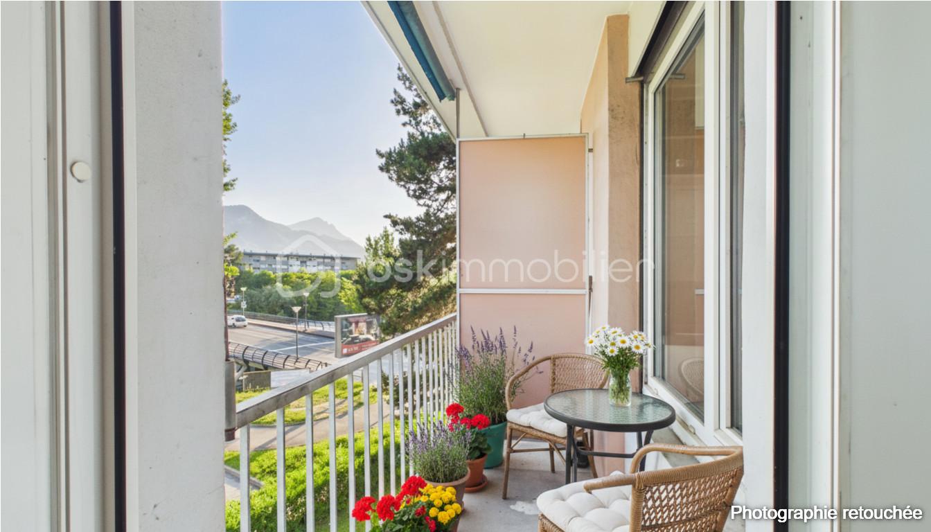 balcon avec mobilier.png