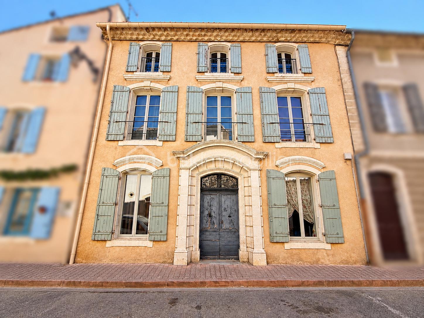 Maison 10 pièces 245 m² · à Villeneuve-les-Beziers · 245 m² · 249 000 €