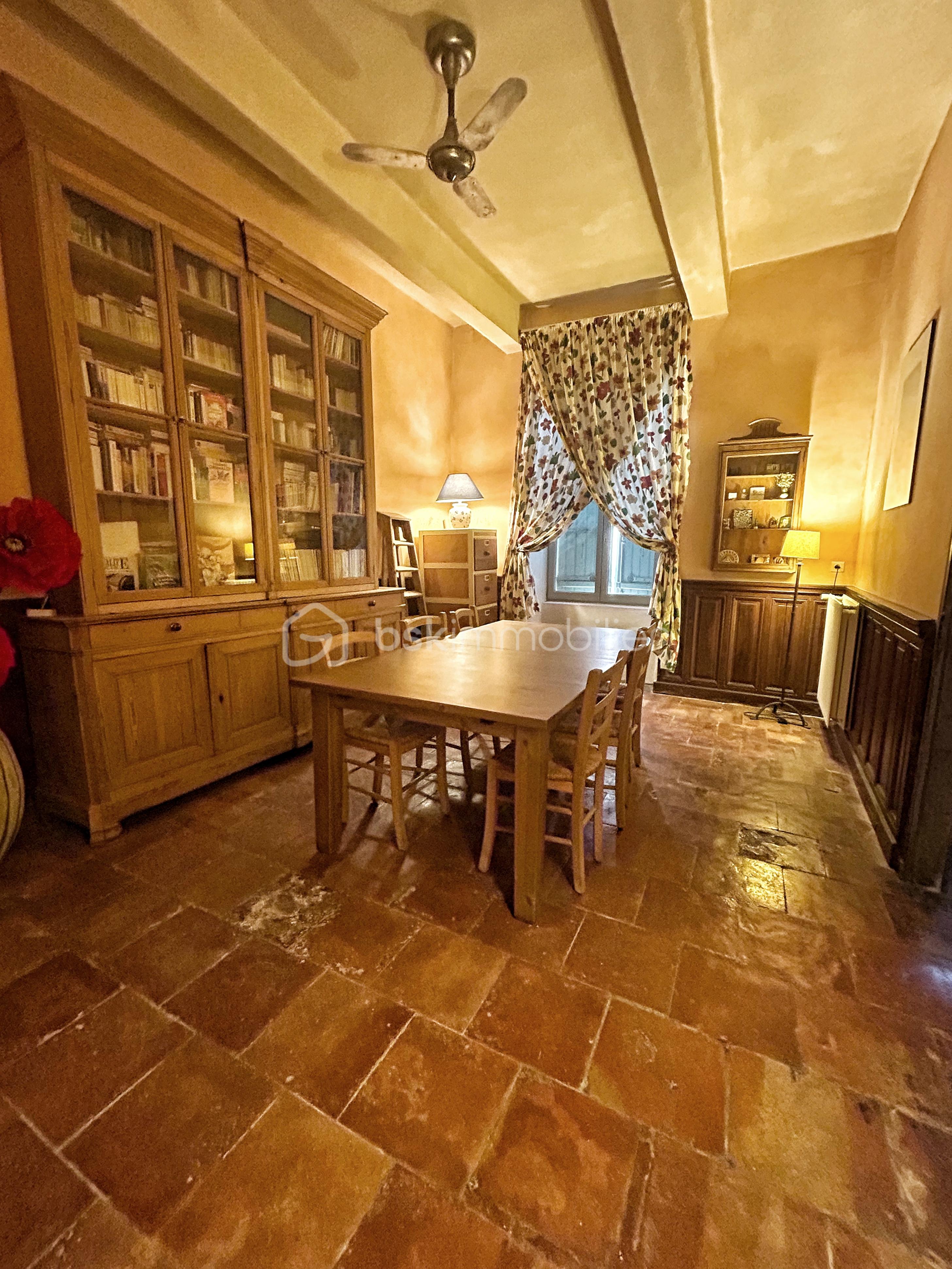 salle à manger 1.jpg
