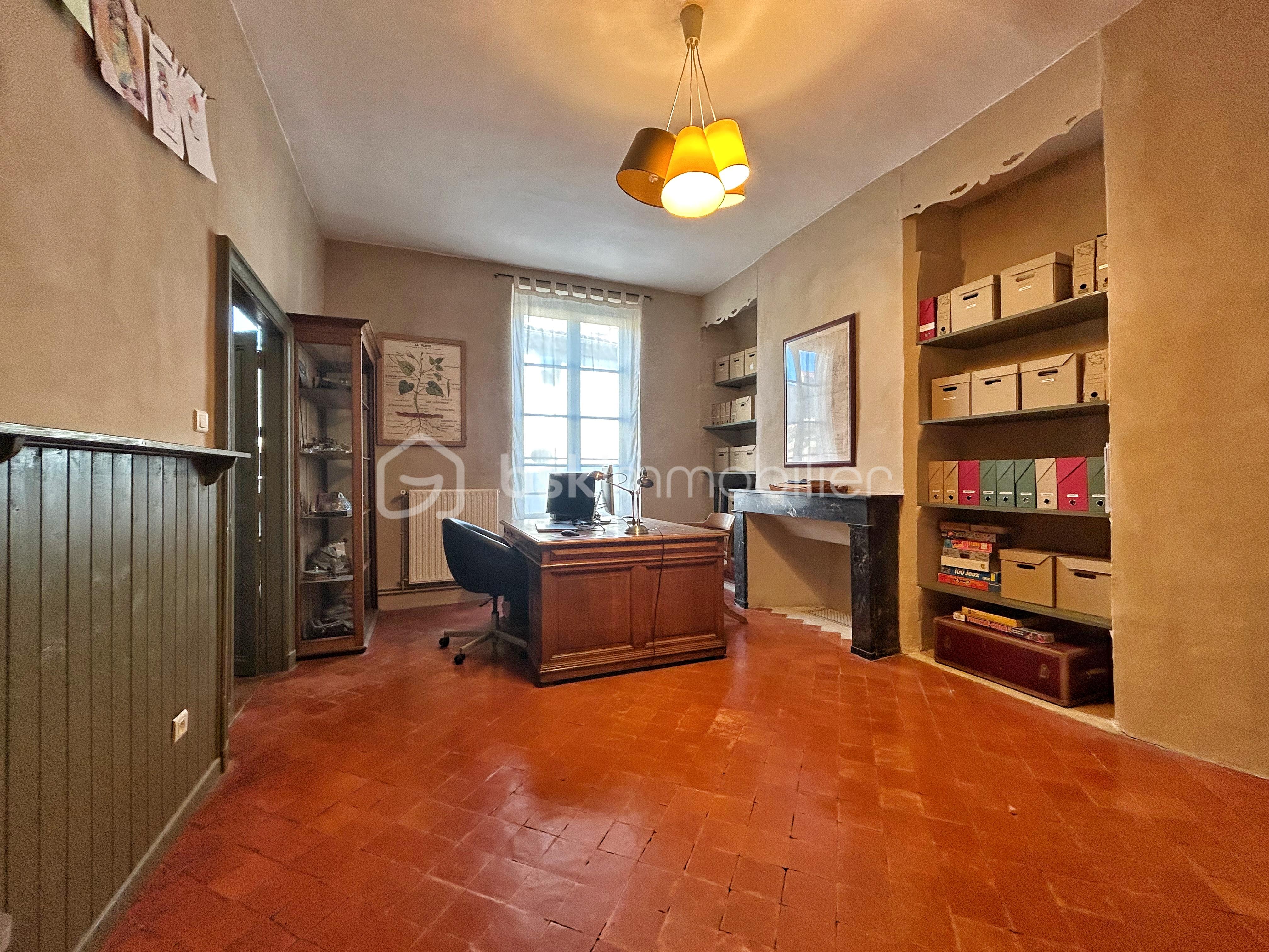bureau 1.jpg