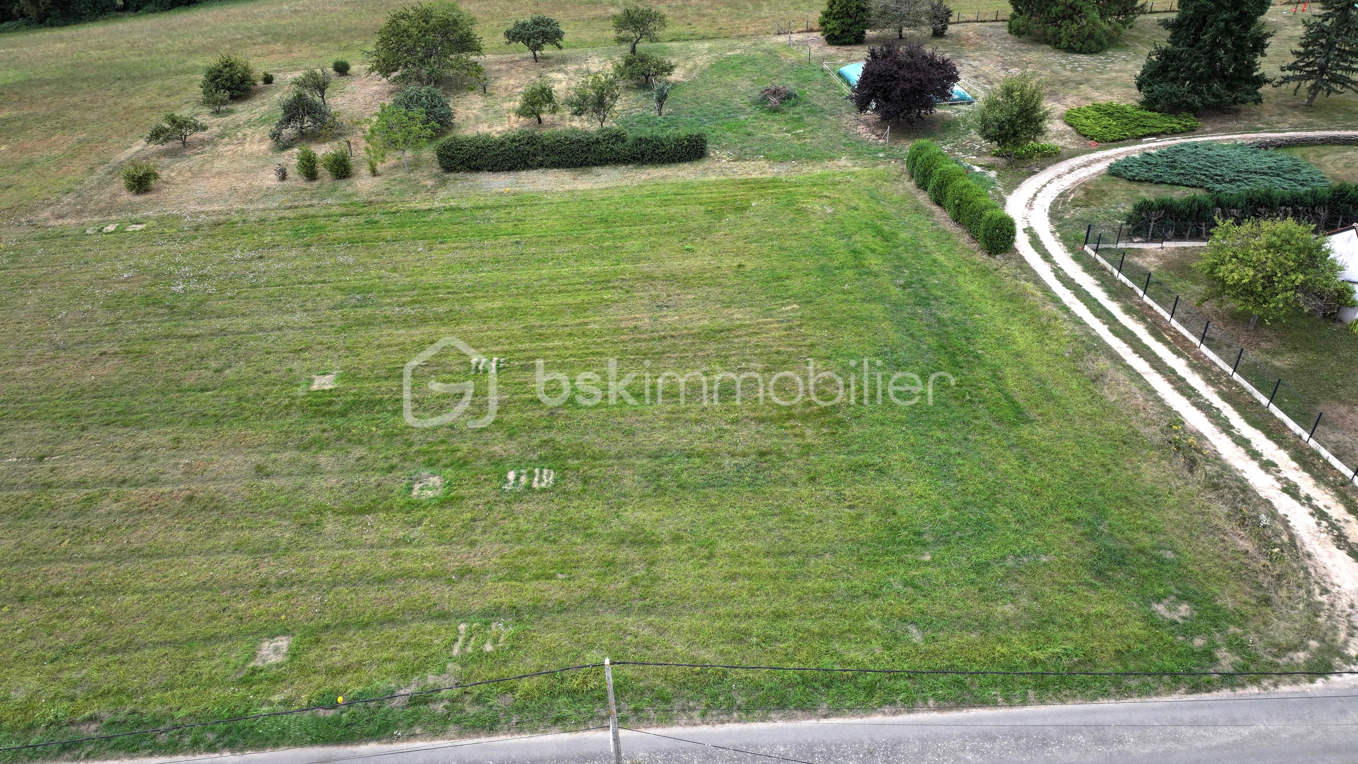 TERRAIN vue par drone 3.jpg