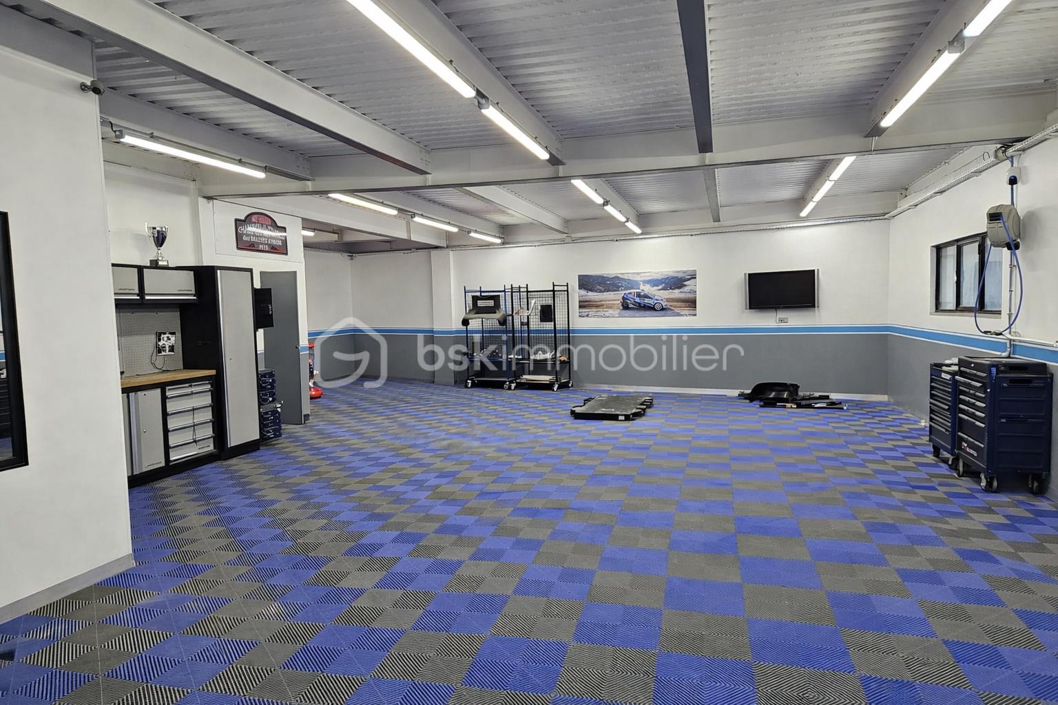 Fonds de commerce - b51b43ae-c9fe-4054-968d-1ce5c9f18483.png