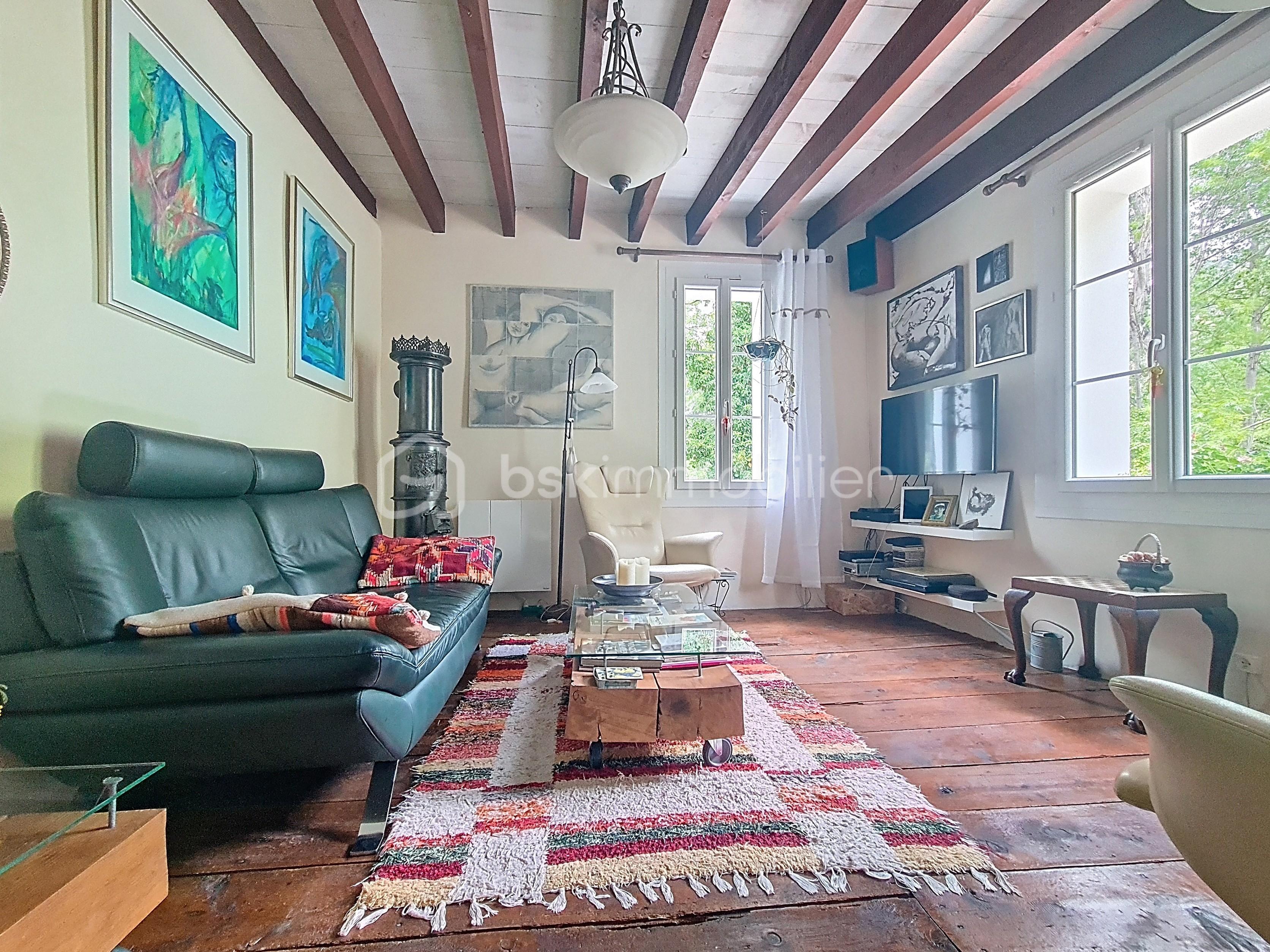 Maison en pierre de 70 m² - salon.jpg