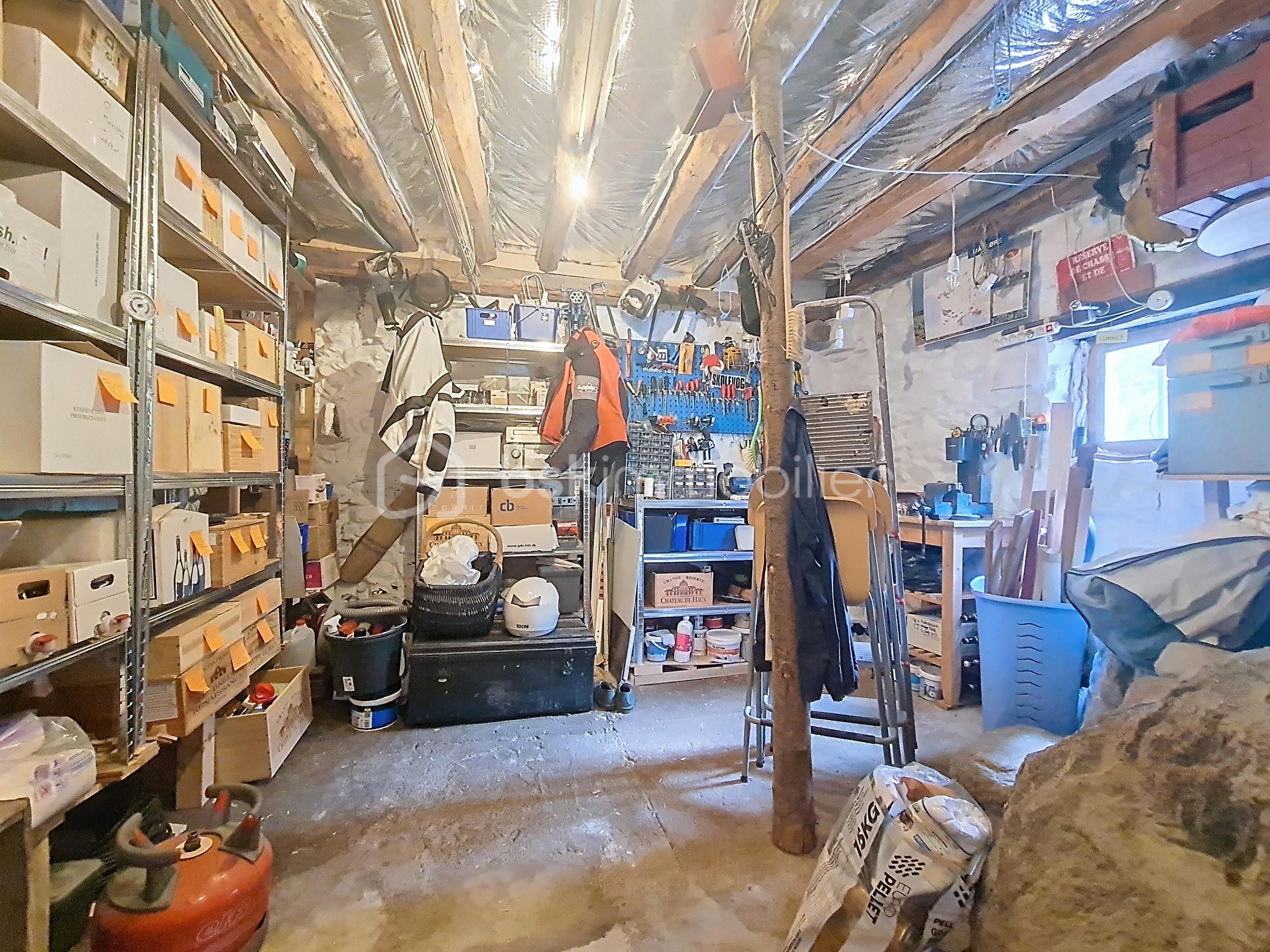 Maison en pierre de 70 m² - cave.jpg