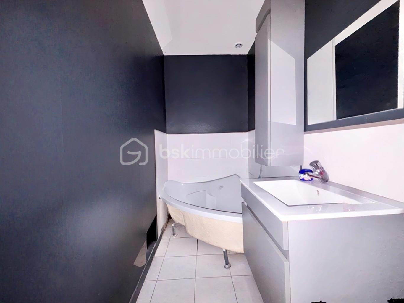 Immeuble de 111 m² - thumbnail_IMG_2645.jpg
