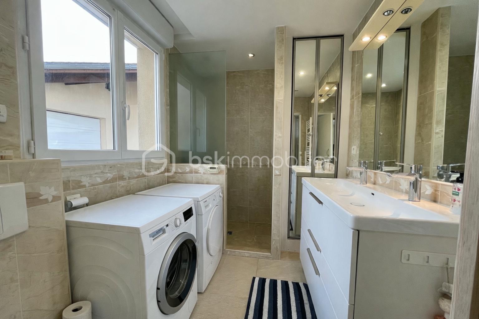 Maison de 140 m² - 7FBE65EE-A02D-4AEC-9CAA-2BE7079E9BBC.png