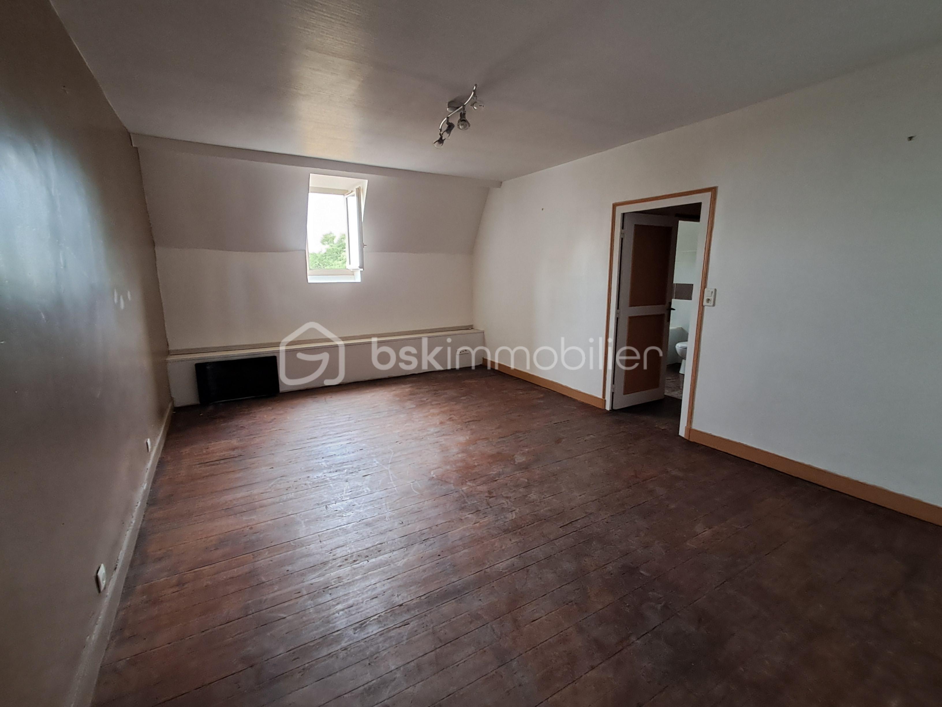 Chateau de 770 m² - CHAMBRE 3 (2).jpg