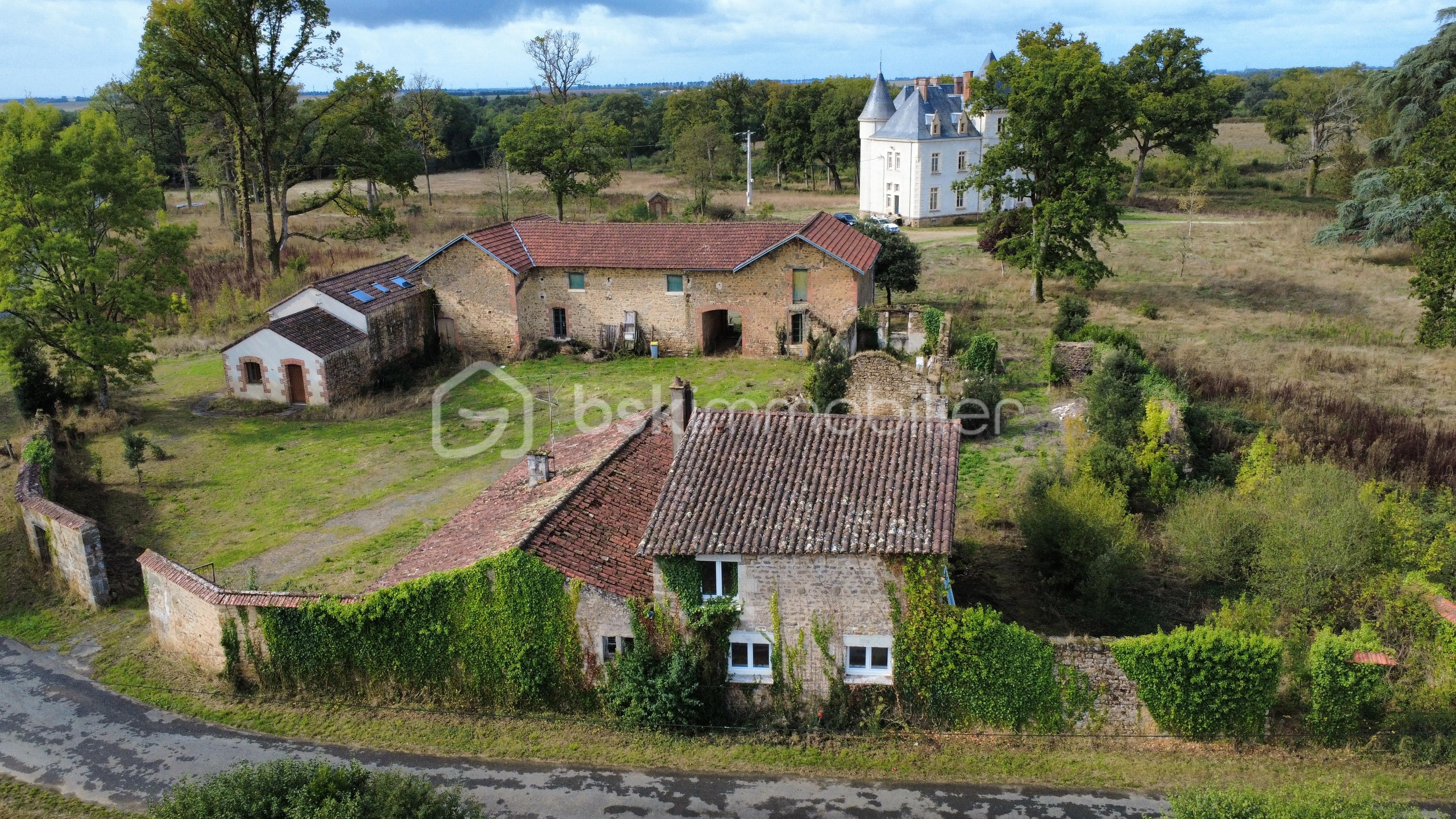 Chateau de 770 m² - dji_fly_20250912_115212_157_1757670803781_photo_optimized.jpg