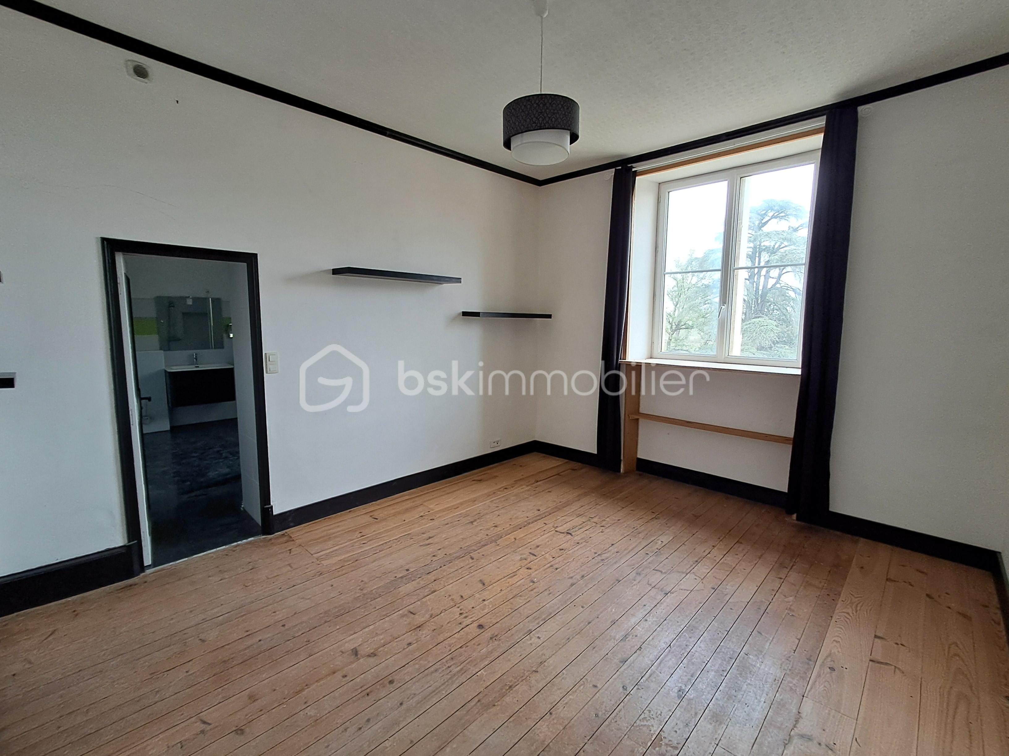 Chateau de 770 m² - CHAMBRE 2.jpg