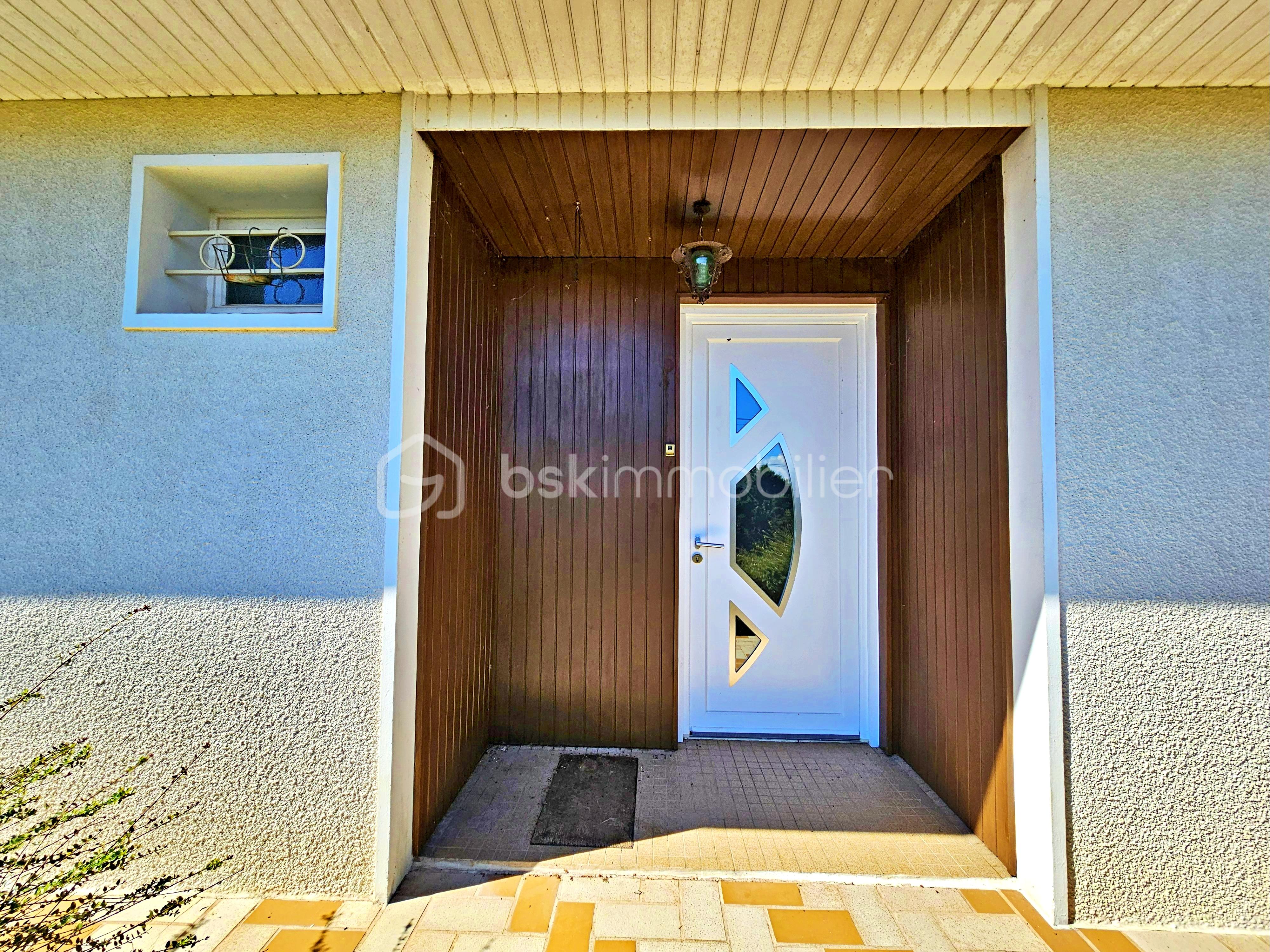 Maison traditionnelle de 84,48 m² - Entrée.jpg