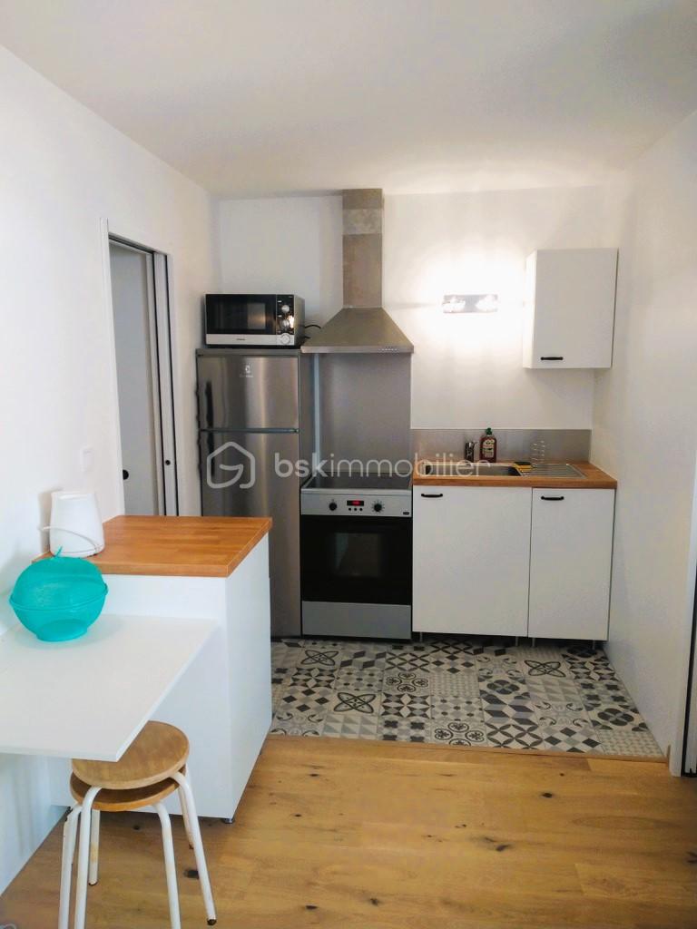 Immeuble mixte de 170 m² - pointe sel cuisine.jpg
