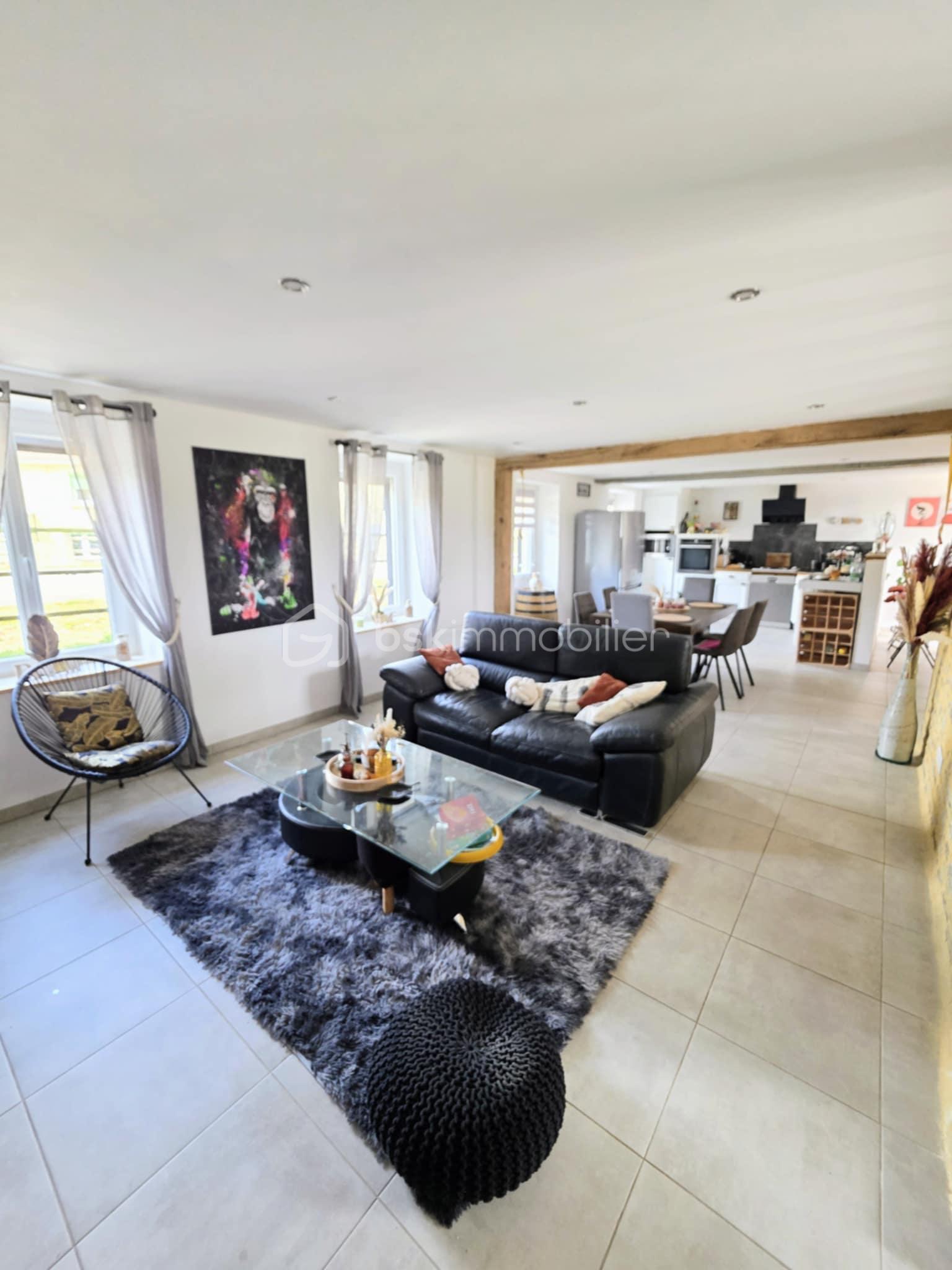 Maison de 120 m² - c815e96e-fb0c-4ccf-b7f9-b98ce92964f5.jpg