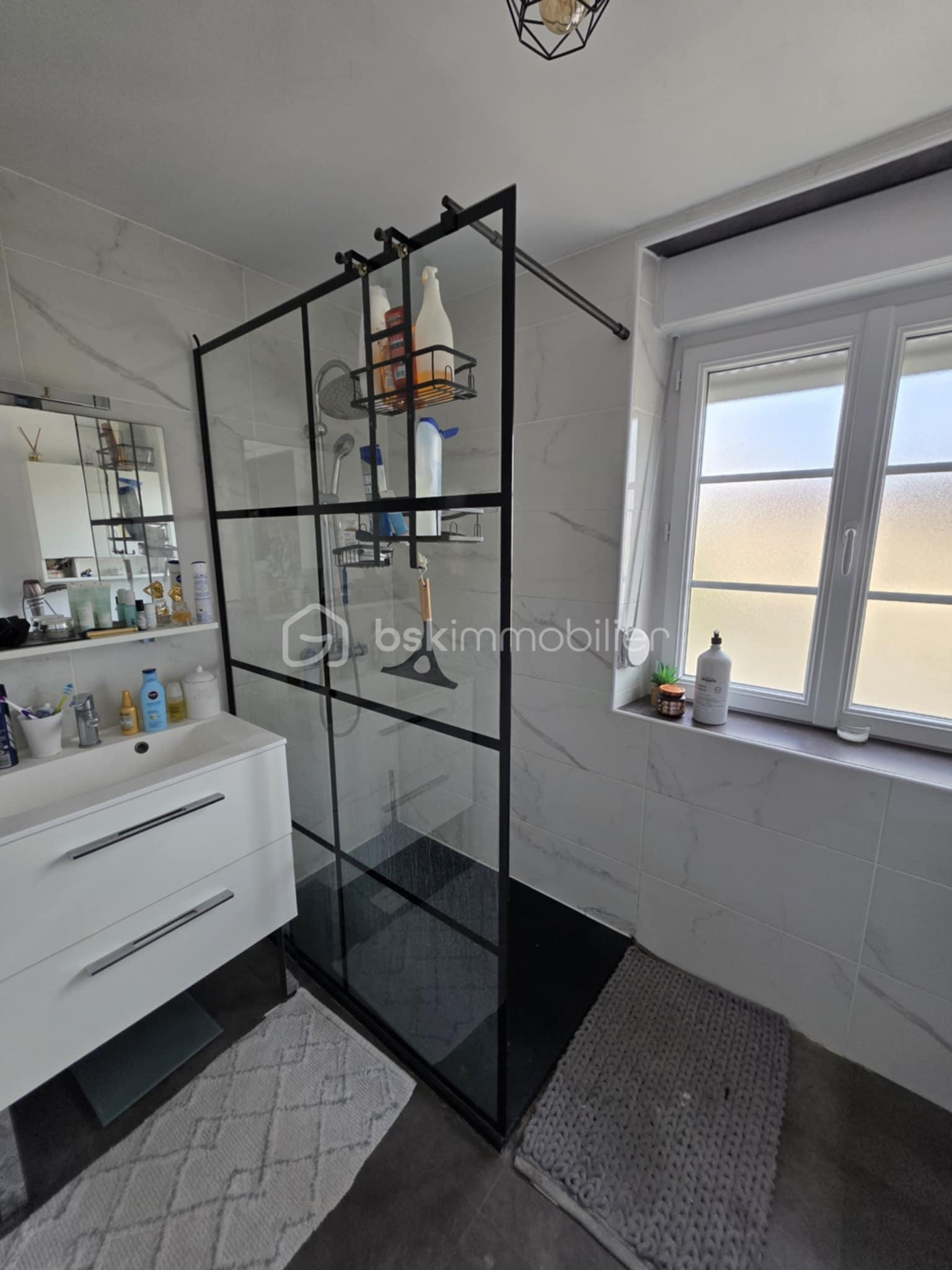 Maison de 120 m² - 0c1939fb-b7aa-4984-9c28-1c8f26caa234.jpg
