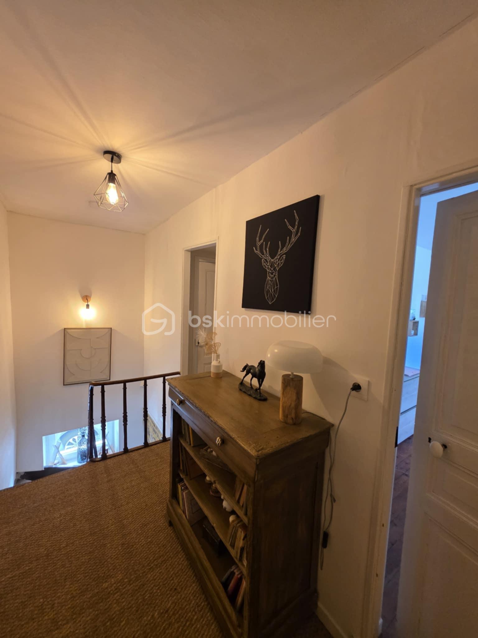 Maison de 120 m² - e385b1ab-118c-4b2c-a68d-83b2f5d01f00.jpg
