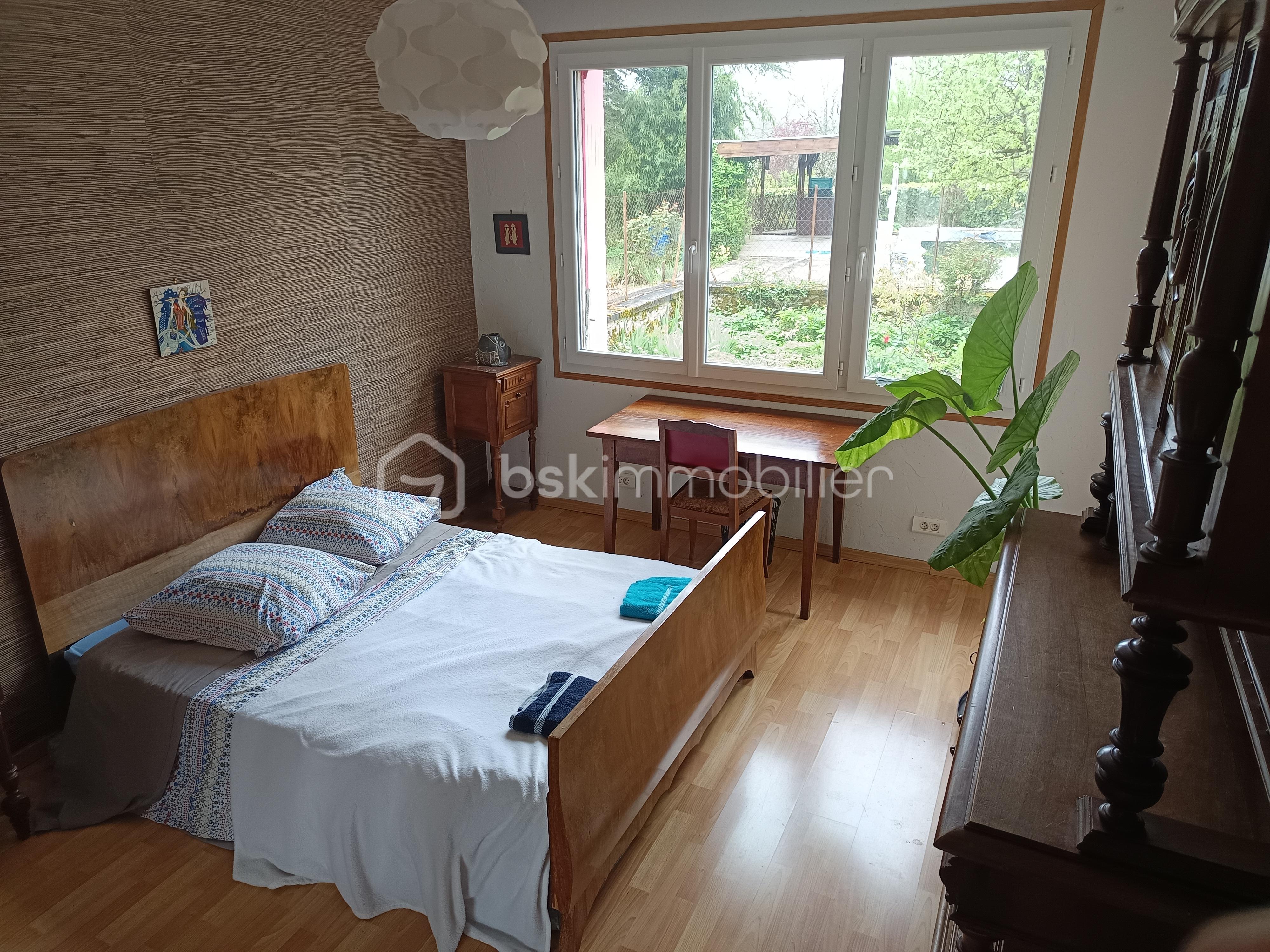 chambre du bas 1.jpg