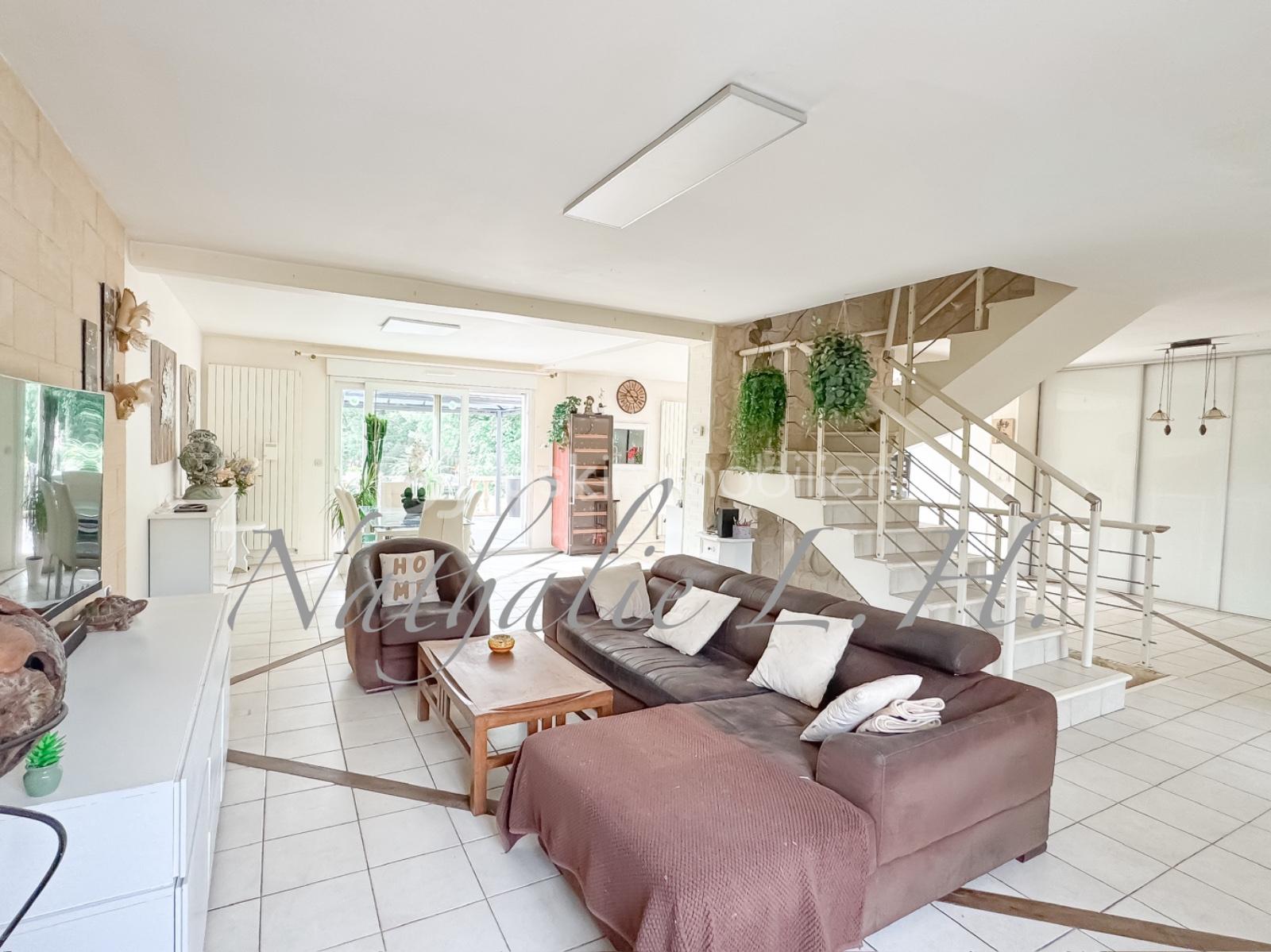 Maison de 240 m² - IMG-20250617-WA0028(1).jpg