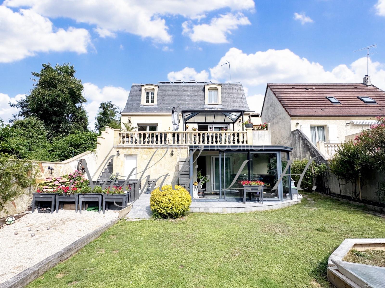 Maison de 240 m² - IMG-20250617-WA0006.jpg