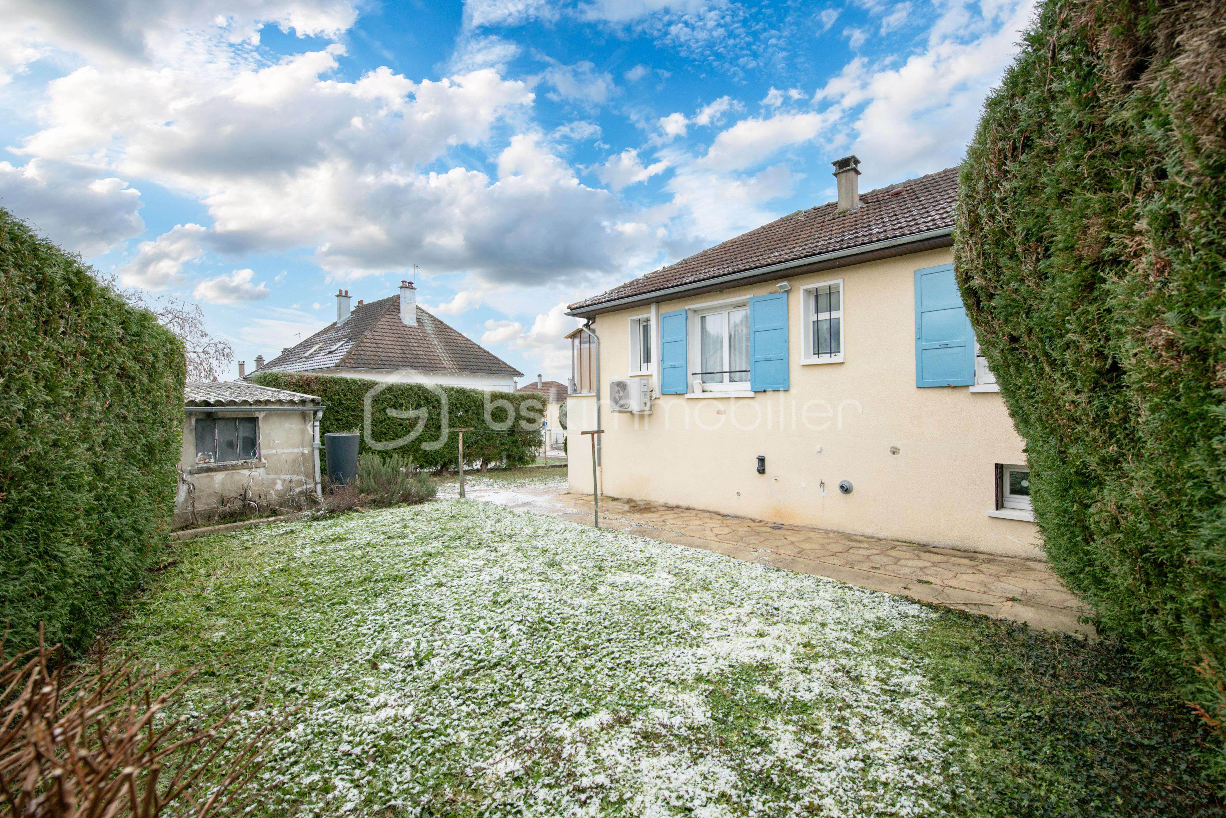 Maison de 102 m² - MEIGNIER-BskAubinSalon-OlivierReynes-3.jpg