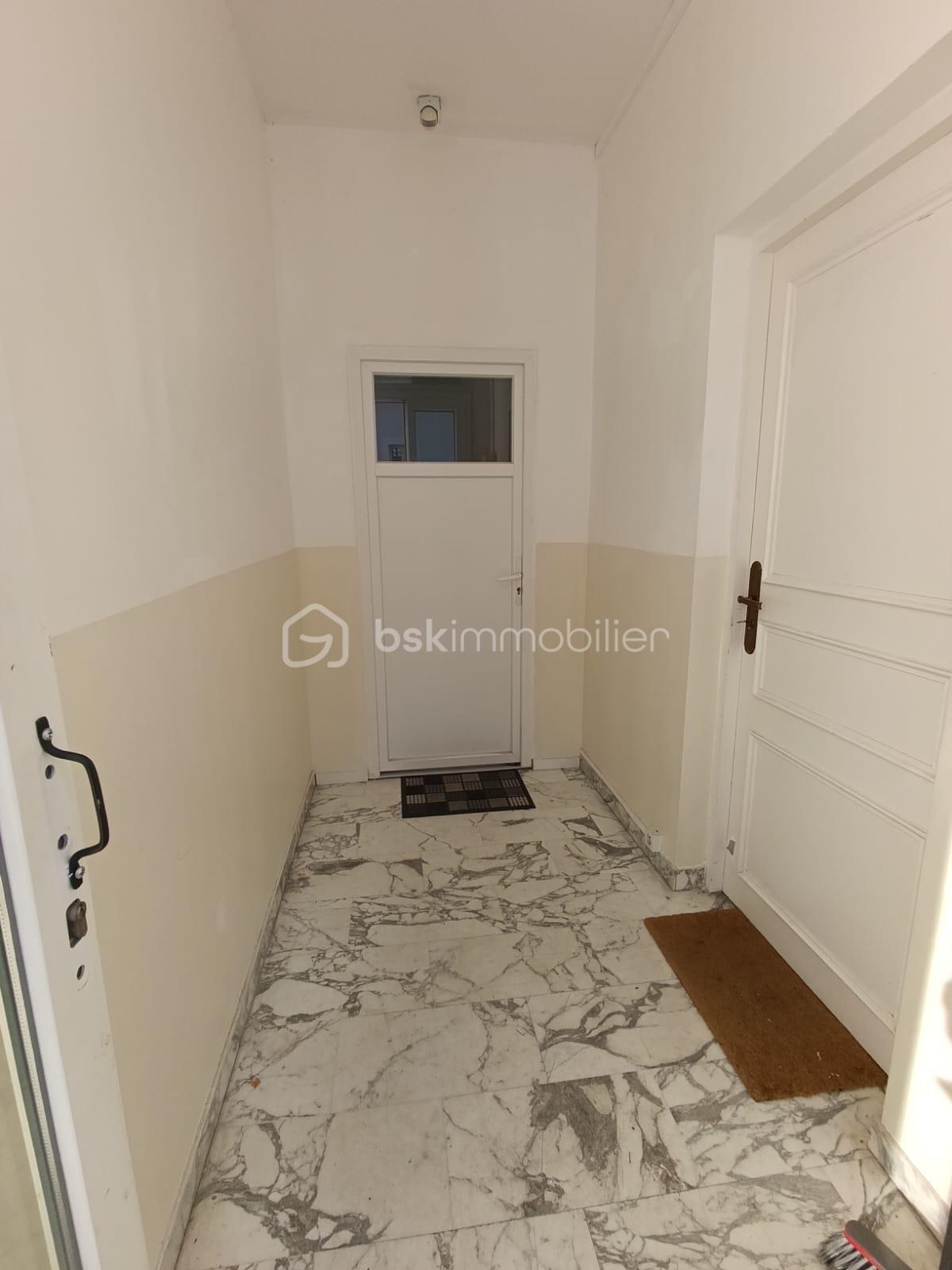 Appartement de 90 m² - 28ea2d77-3e85-4828-b9d7-1f79435302af.jpeg
