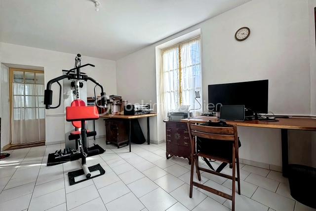 Maison de 260 m² - hoqi-7d94c50f10974cd6a0462fa0a521114c.JPG