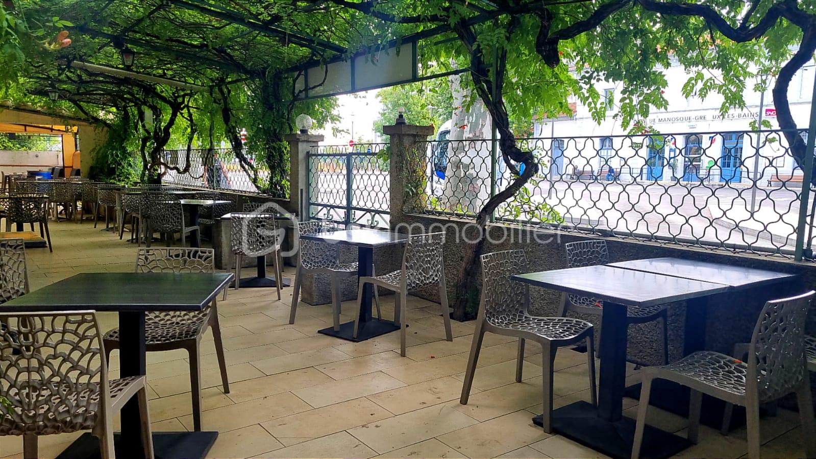 Fonds de commerce à Manosque · 140 m² · 214 000 €
