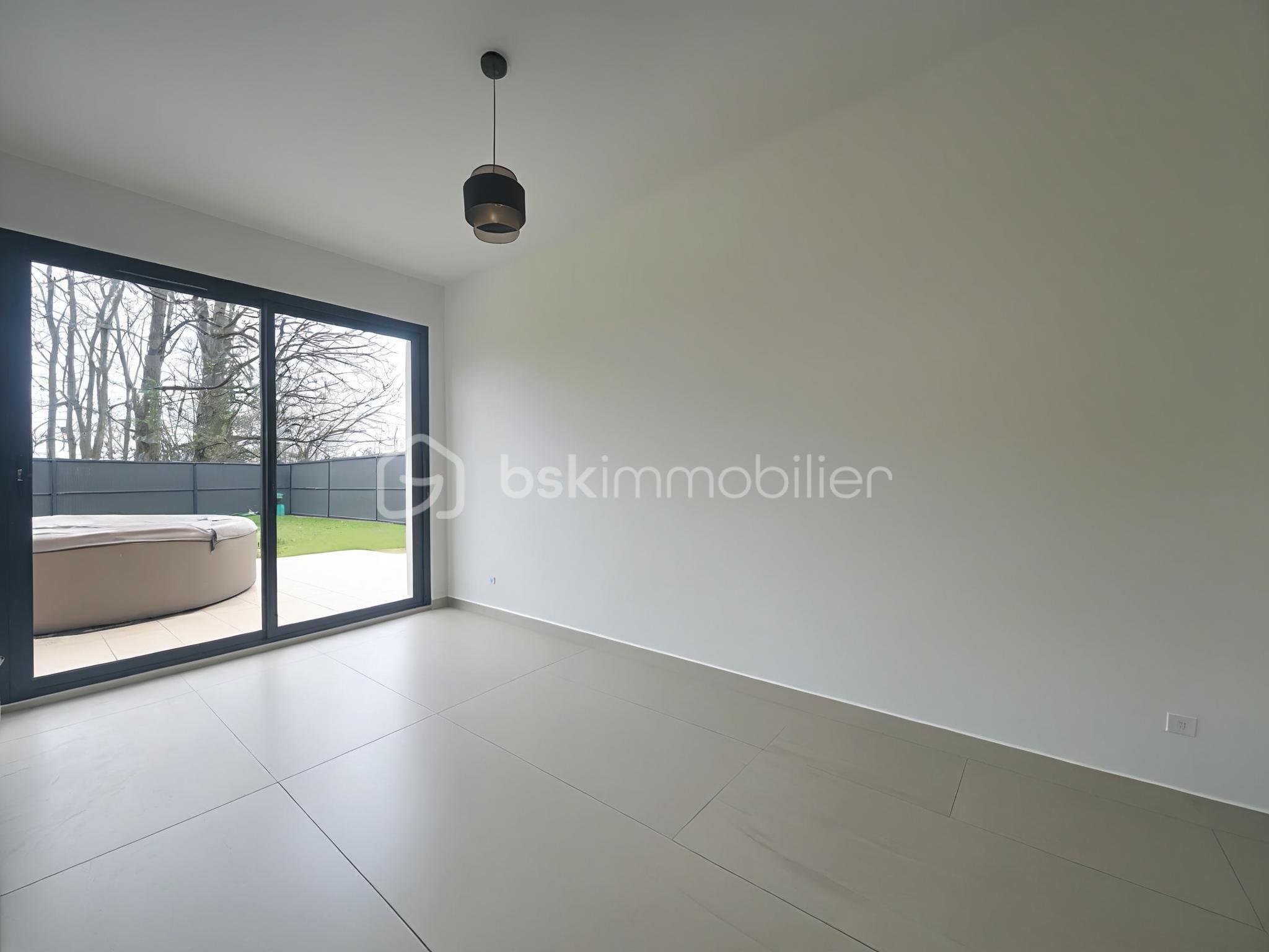 Maison de 140 m² - a7b276310c0a868-1.jpg