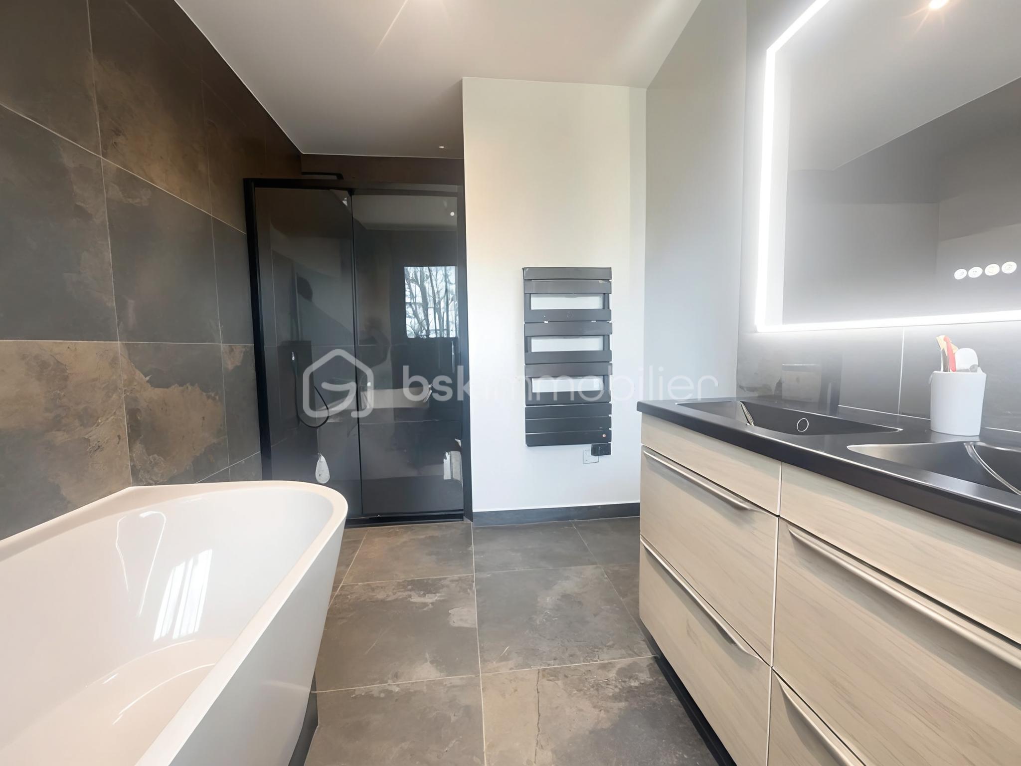 Maison de 140 m² - bd47615651cc849-1.jpg