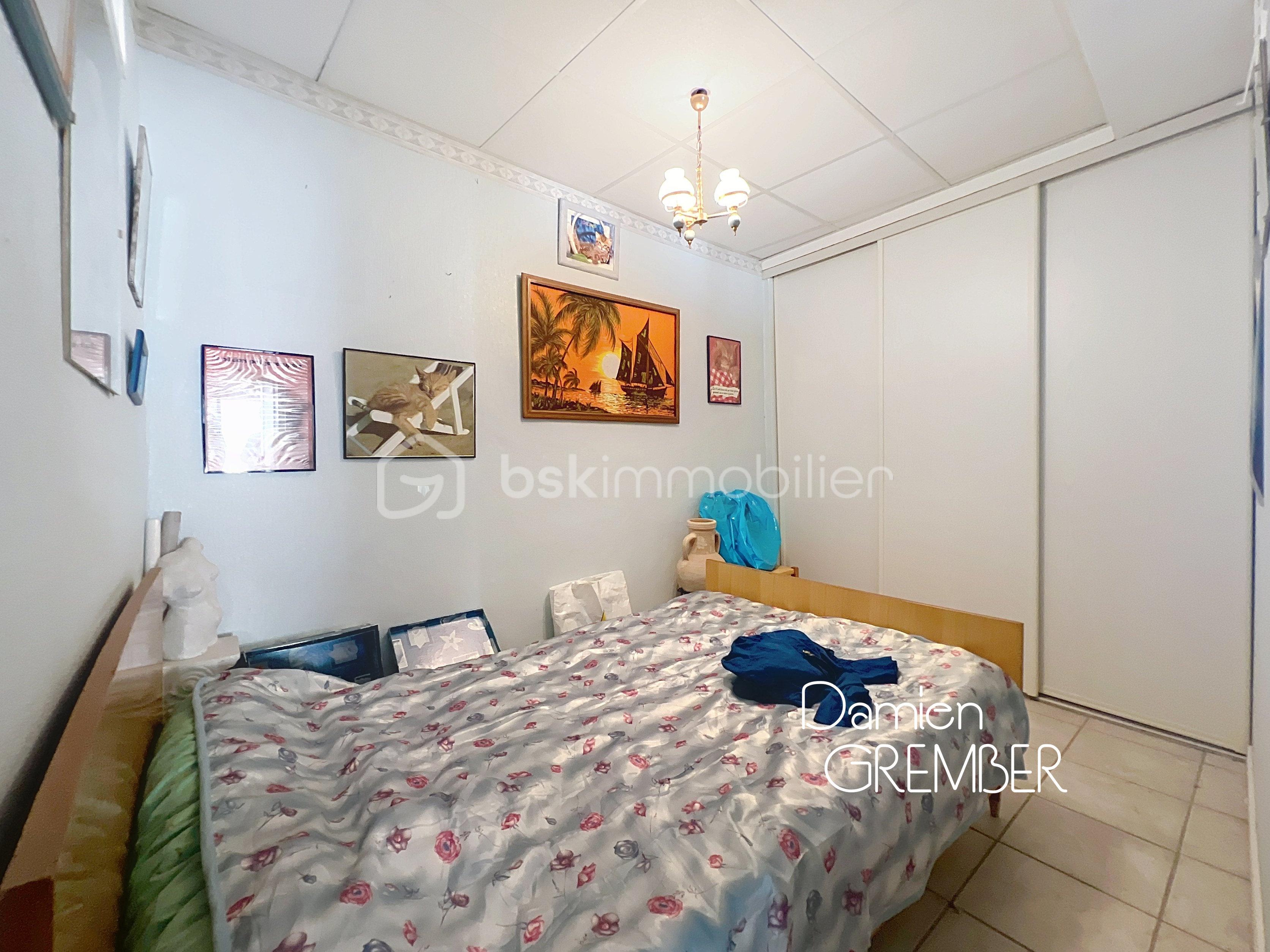 r1 chambre droite.jpg