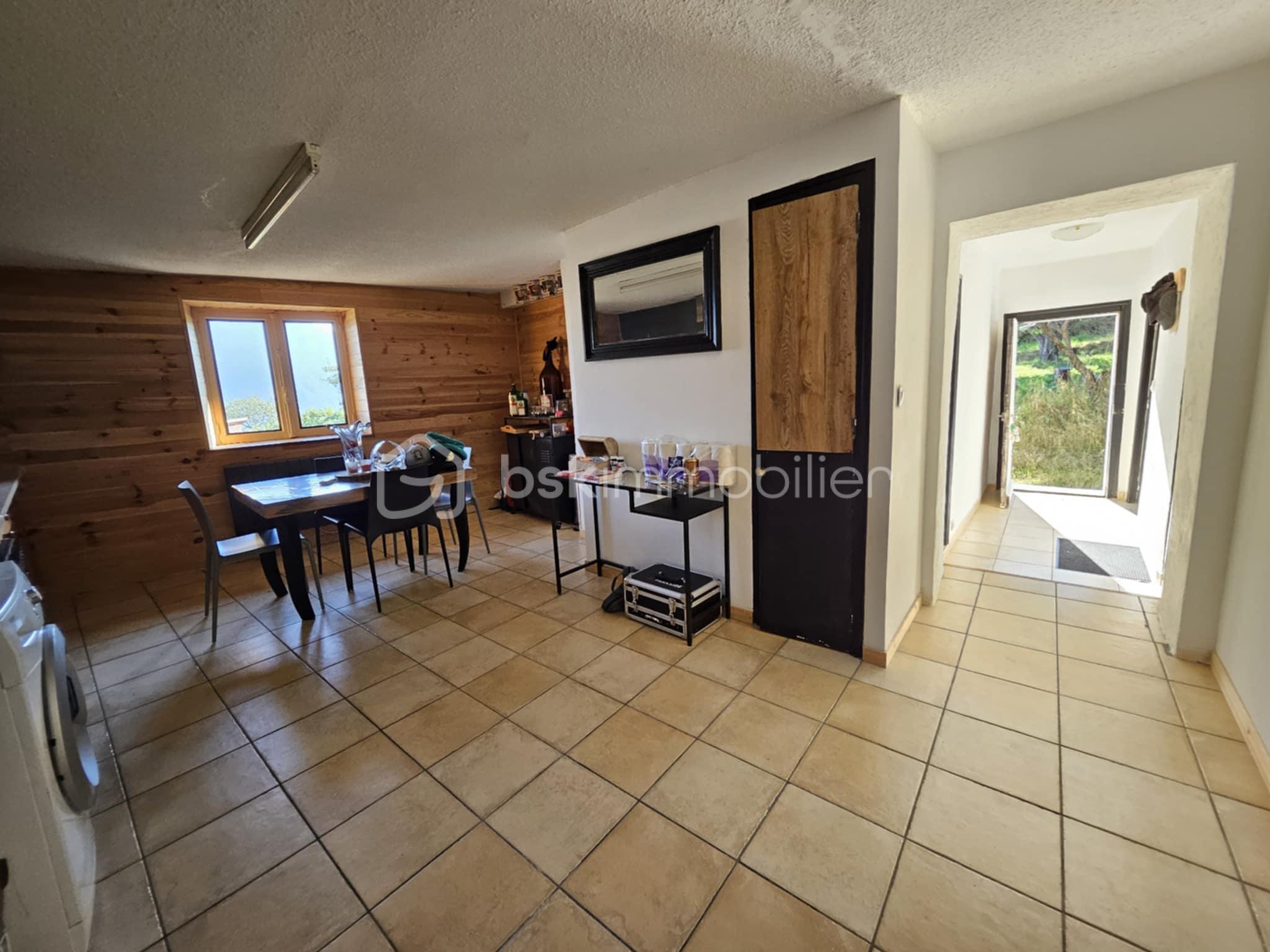 Appartement de 60 m² - Messenger_creation_0E591E19-91B9-469B-9028-26E27A01939B.jpeg