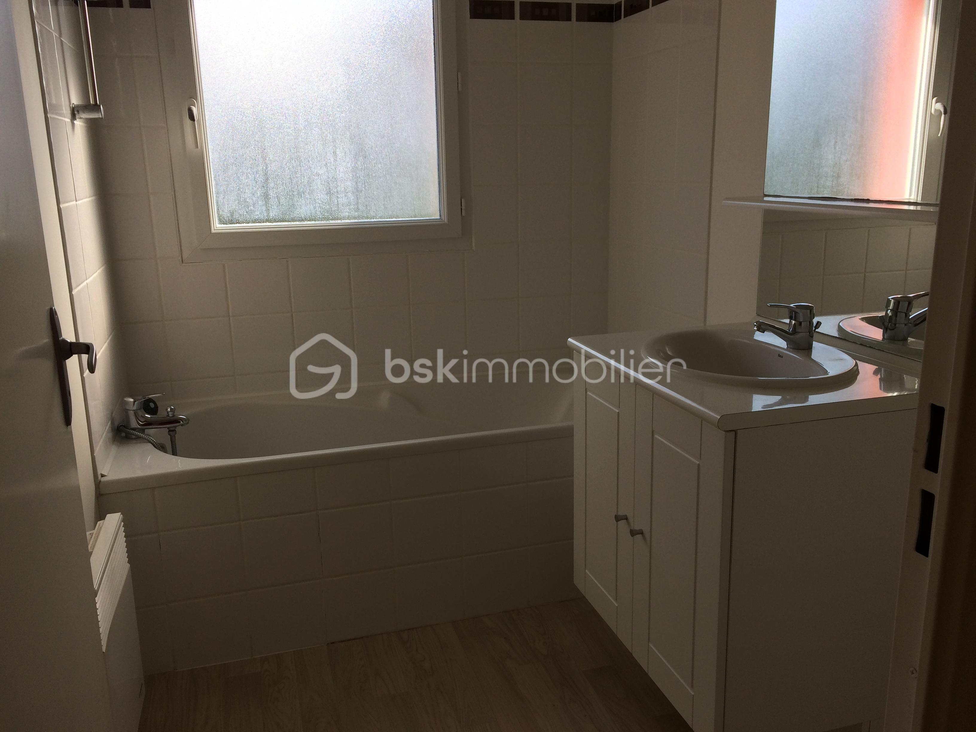 Appartement de 61 m² - 63393 SDB.JPG