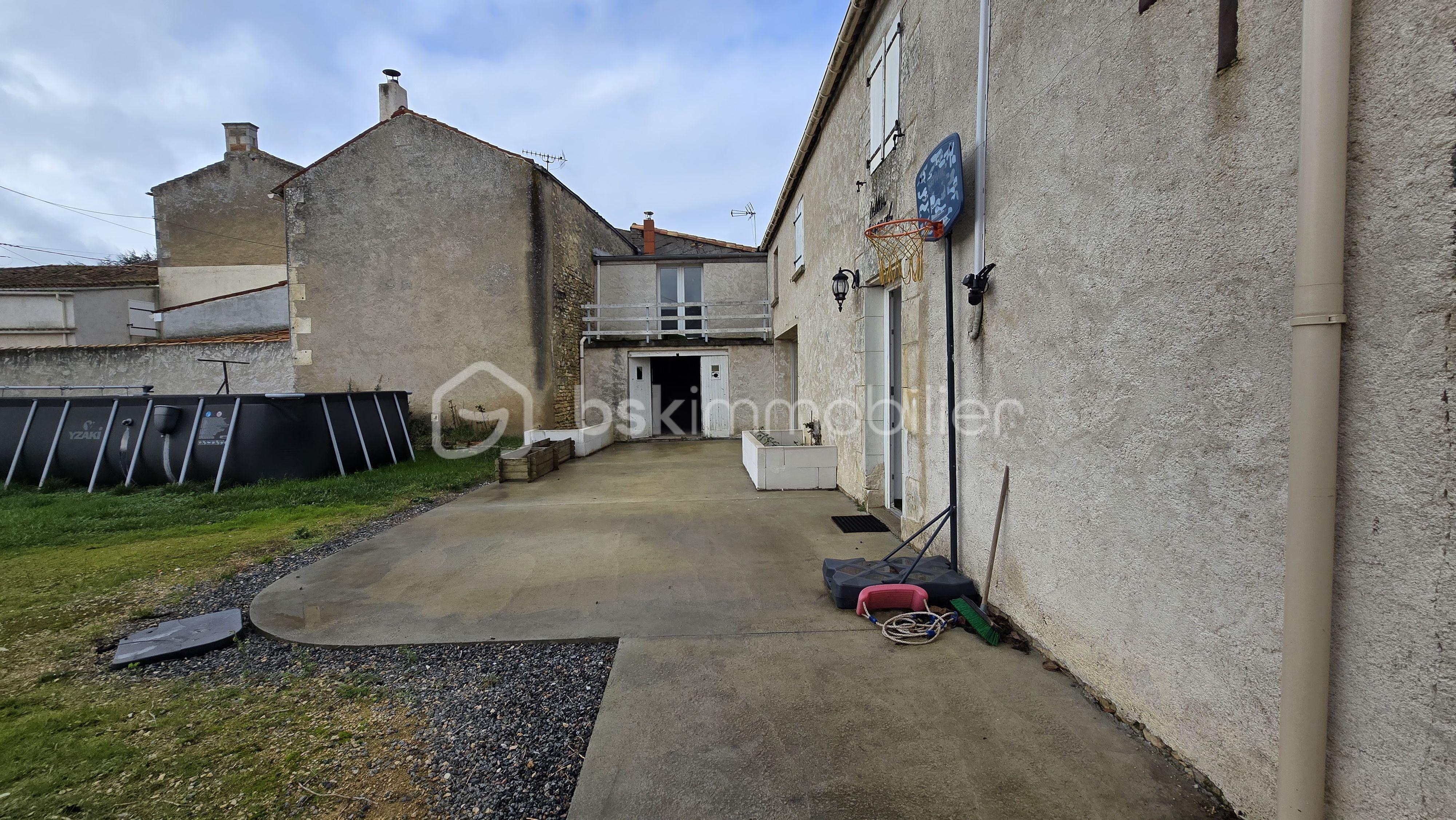 Maison de 179 m² - 1764183777217.jpg