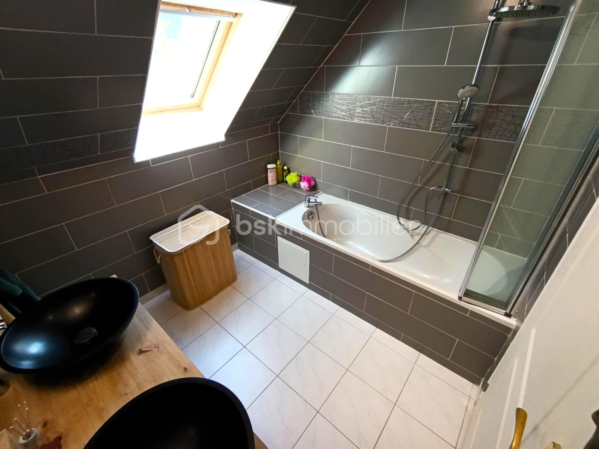 Maison de ville de 153 m² - SDB.jpg