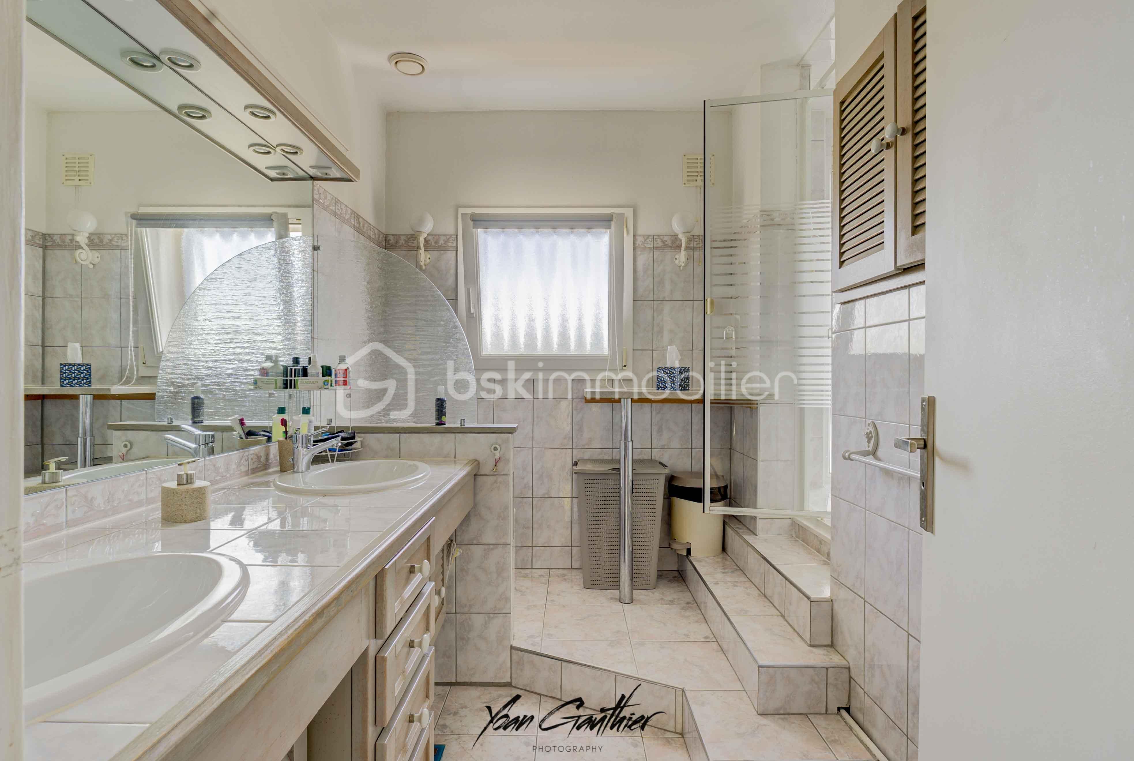 YG100801_2_3_4_5_Intérieur 2.jpg