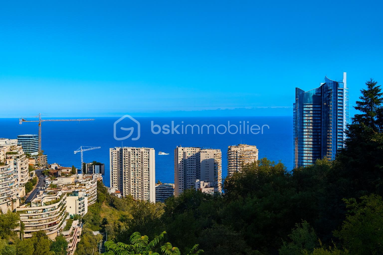 Maison contemporaine de 100 m² - Vue panoramique de Monte Carlo.png