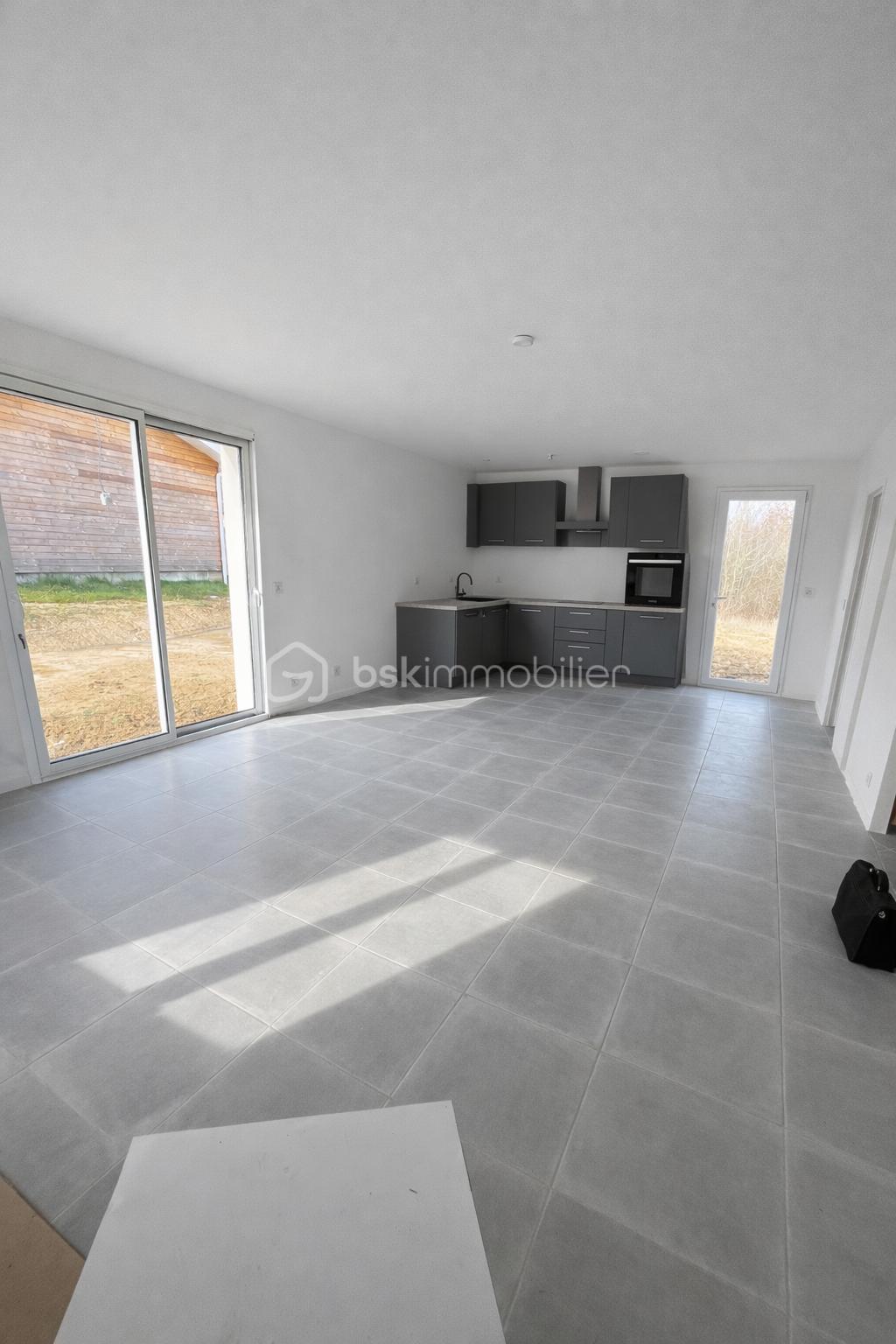 Maison traditionnelle de 71 m² - E5689430-561E-4AC7-B3BA-E4BDB36ECCBA.png