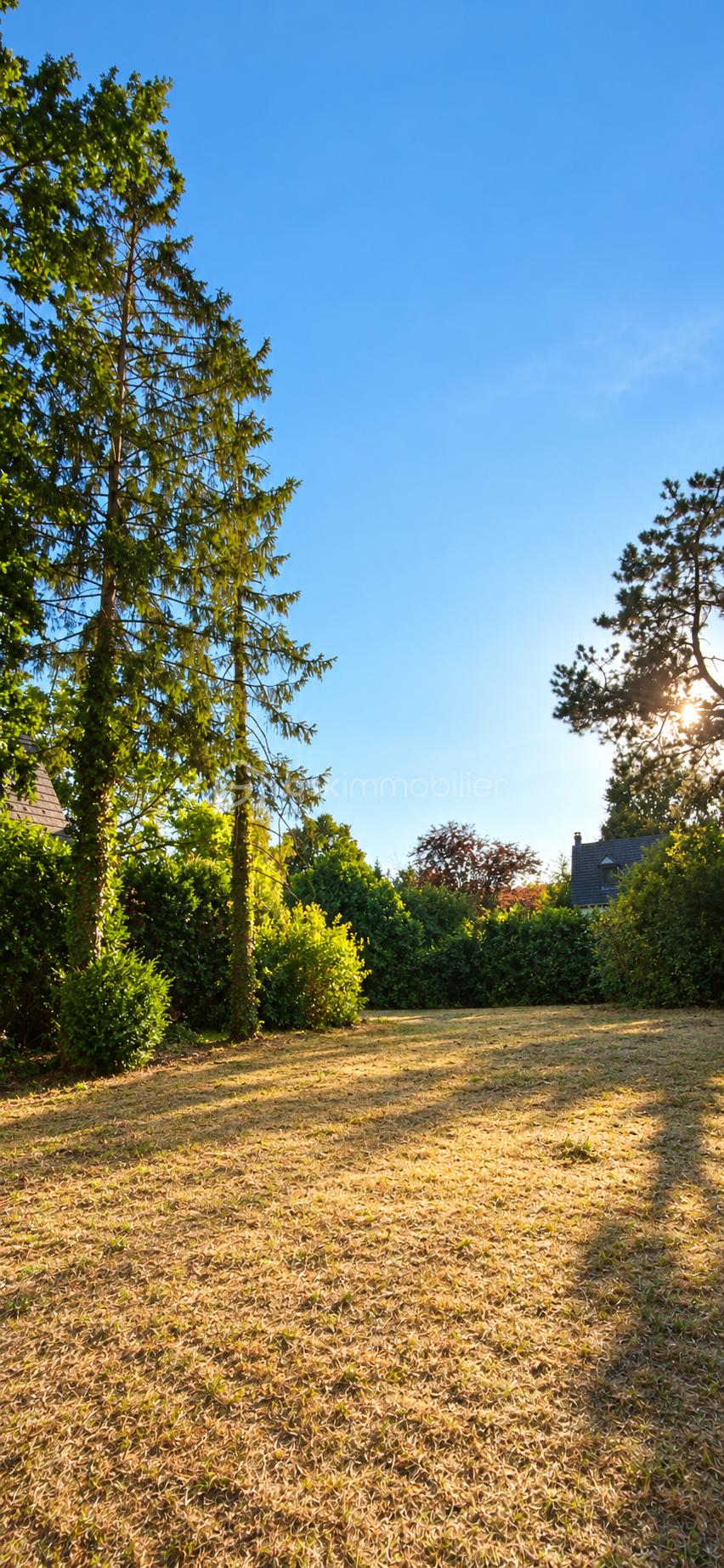 Terrain 675 m² · à Chelles · 675 m² · 245 000 €