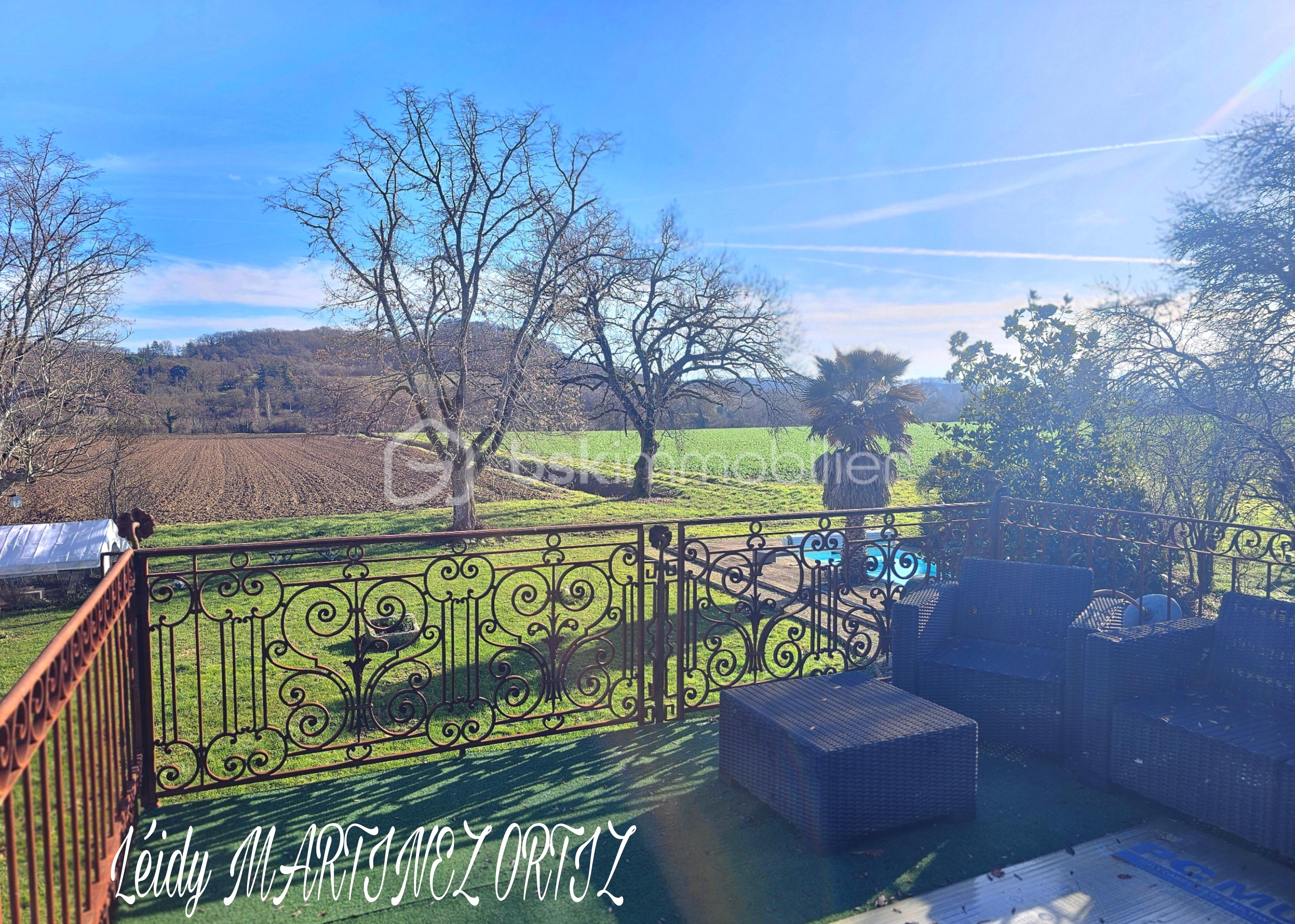 Maison de 215 m² - 17836.jpg