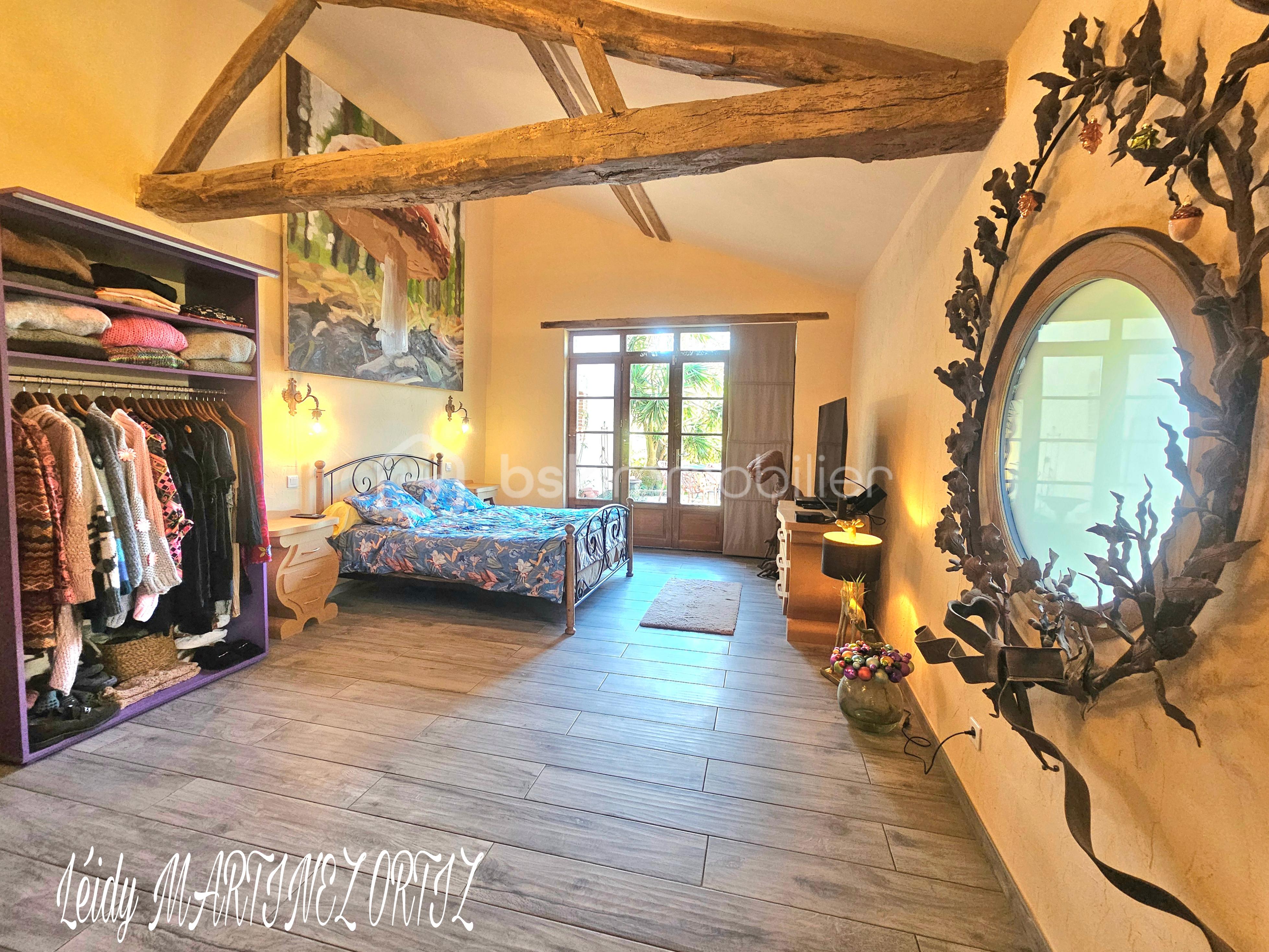 Maison de 215 m² - 17853.png