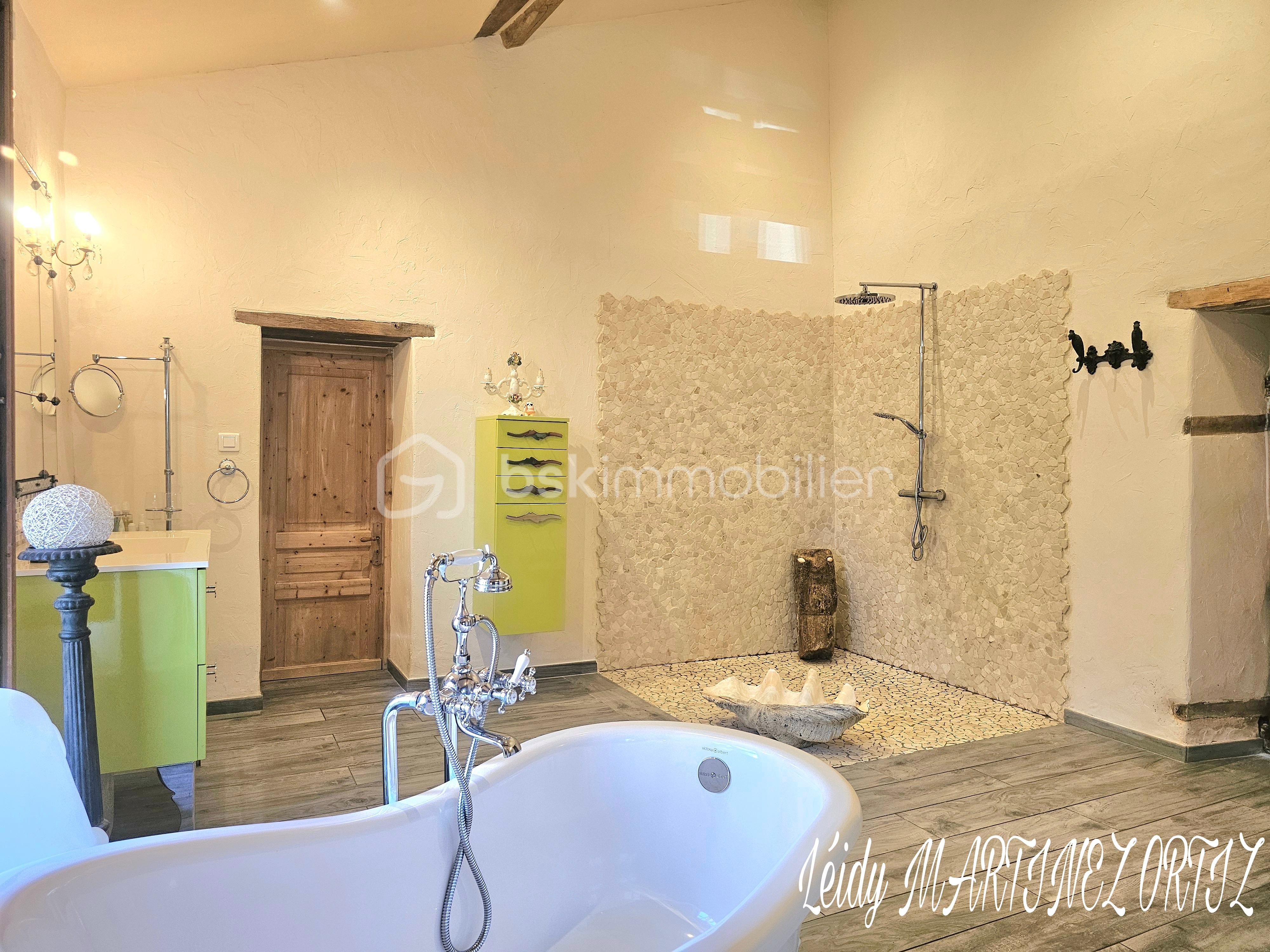 Maison de 215 m² - 17895.jpg