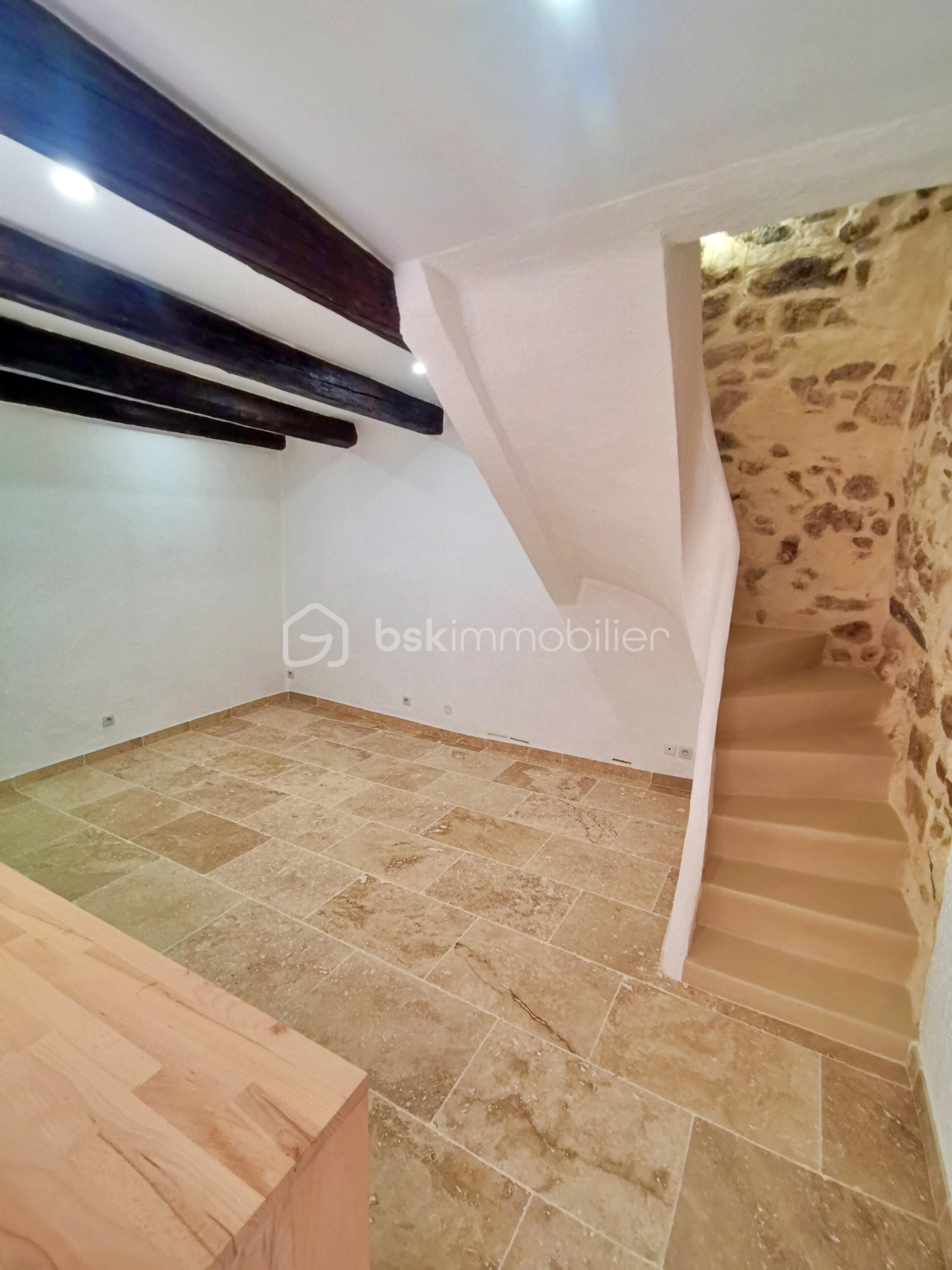 Maison de village de 51 m² - Pièce de vie.jpg