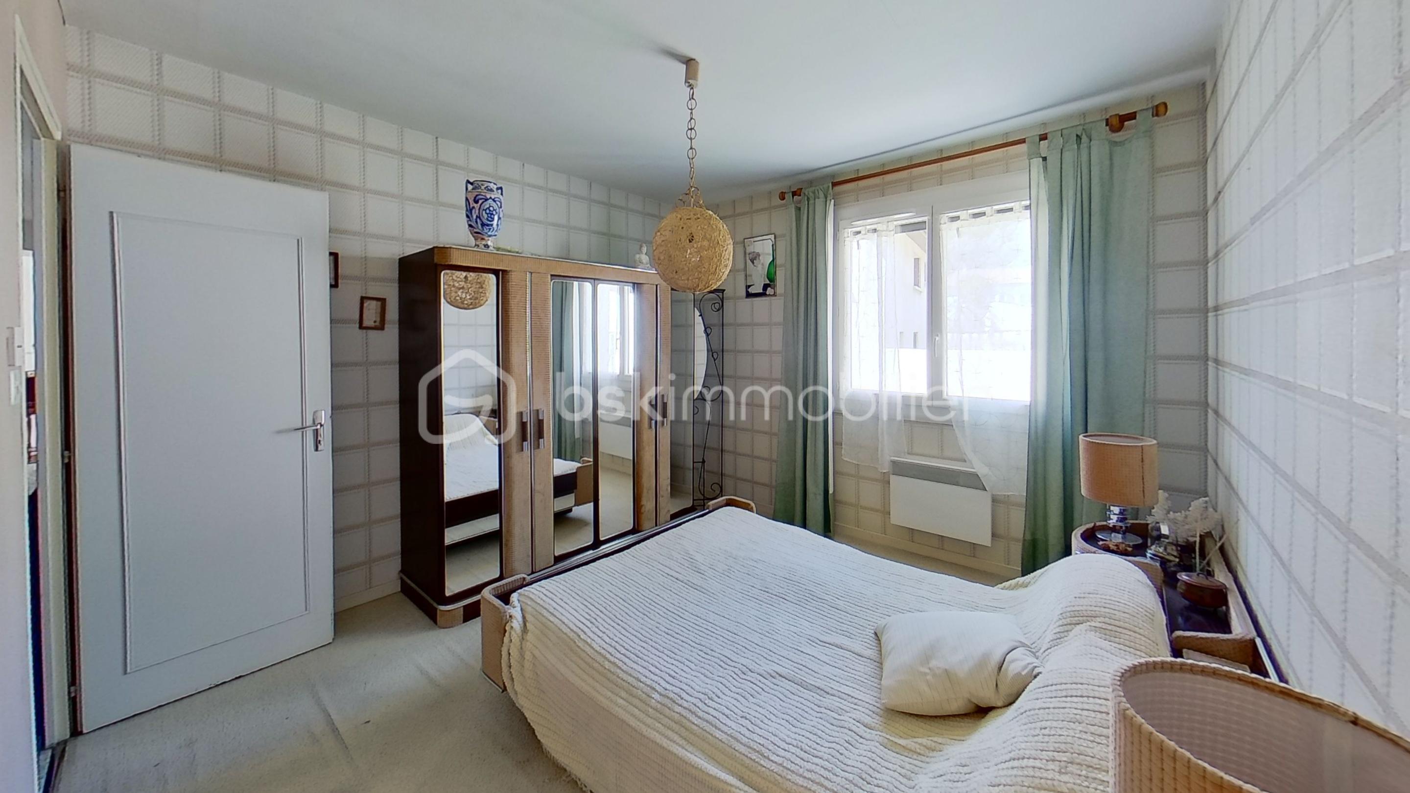 Maison de 127,58 m² - 1-Rue-Georges-Simonin-copie-Bedroom 2.jpg