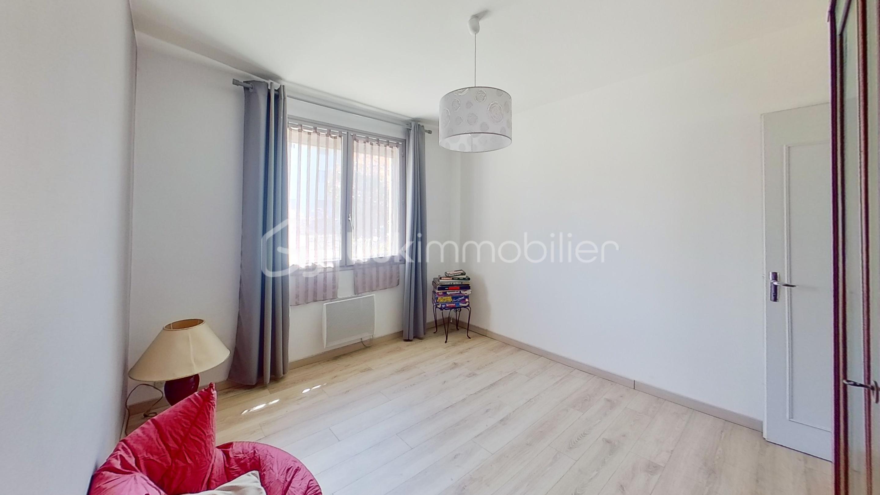 Maison de 127,58 m² - 1-Rue-Georges-Simonin-copie-Bedroom.jpg