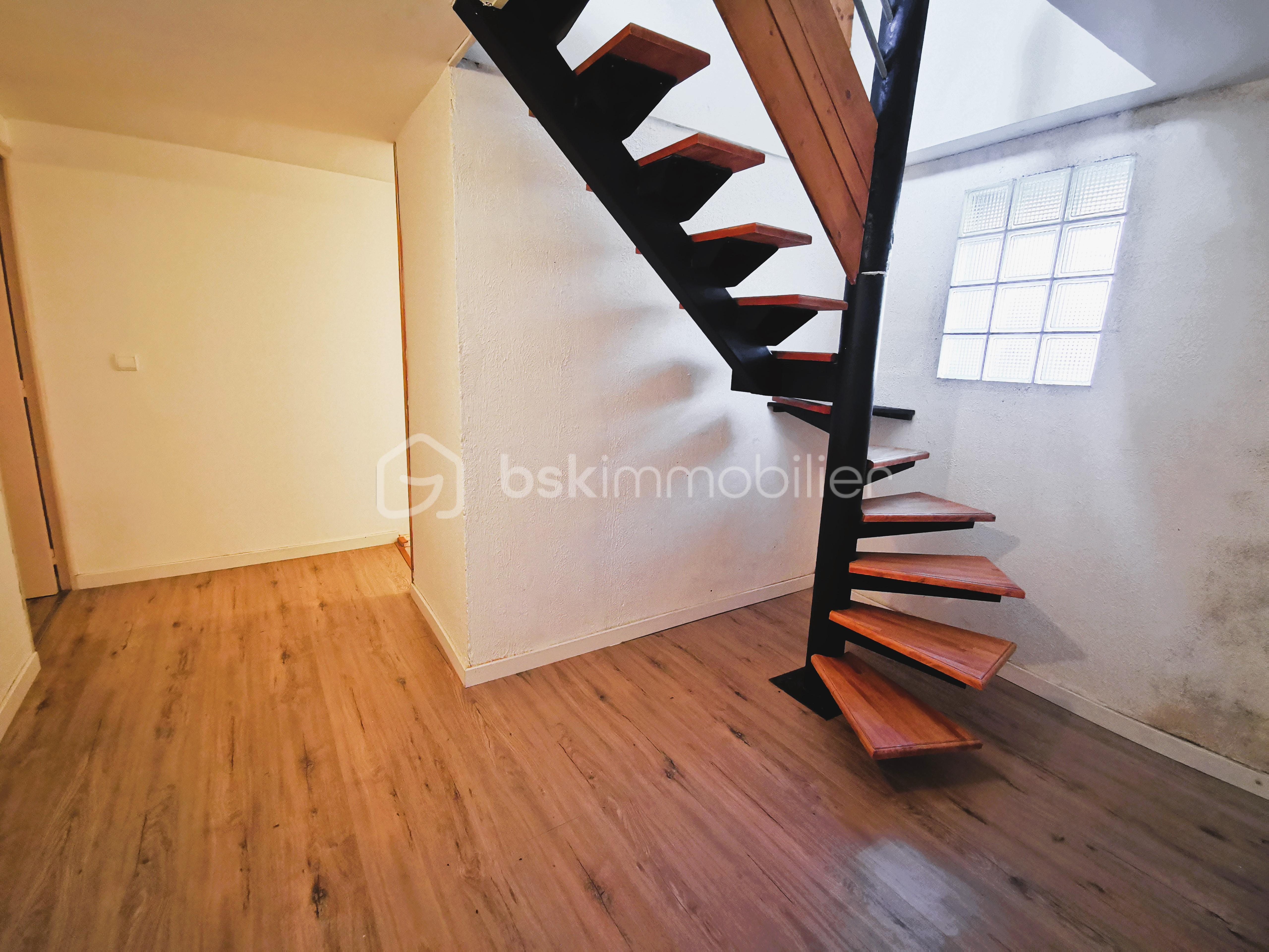 Maison de ville de 124 m² - MAISON DE VILLAGE PIERRE CHATEL (31) - Copie - Copie.jpg