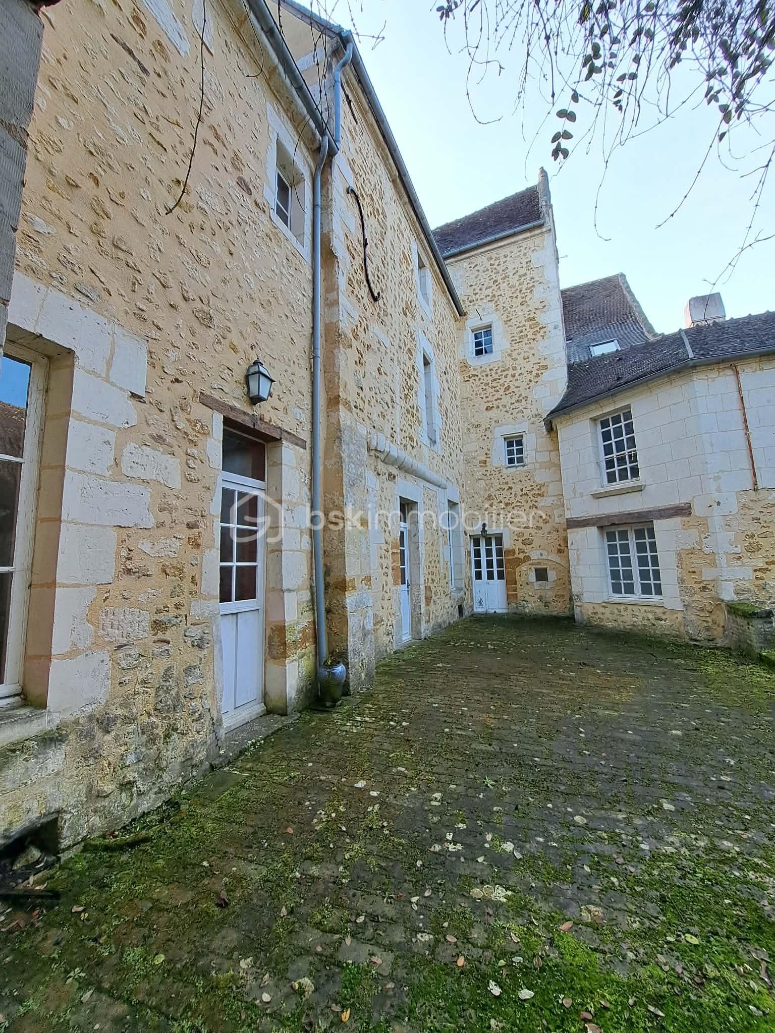 Hotel particulier de 216,68 m² - e6daa068-16eb-472c-802d-d7fa771a0393.jpg