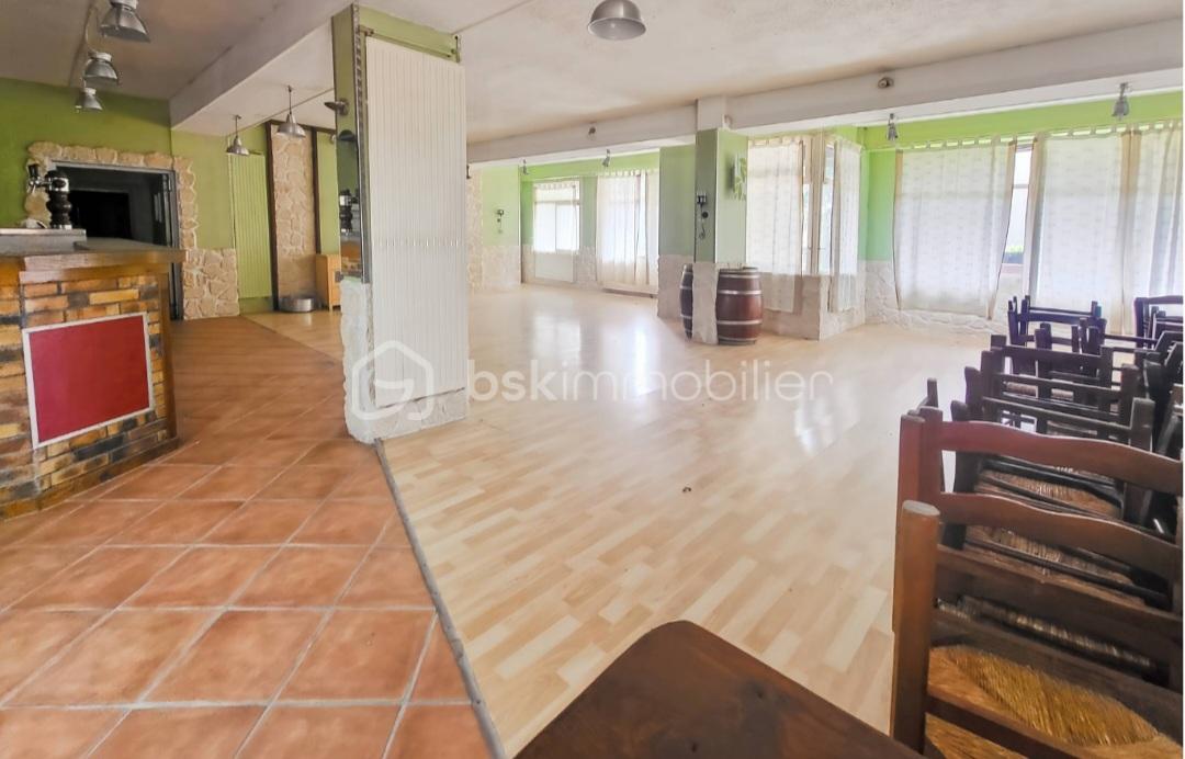 Local commercial de 179 m² - Screenshot_20250615_164641_ProperShot.jpg