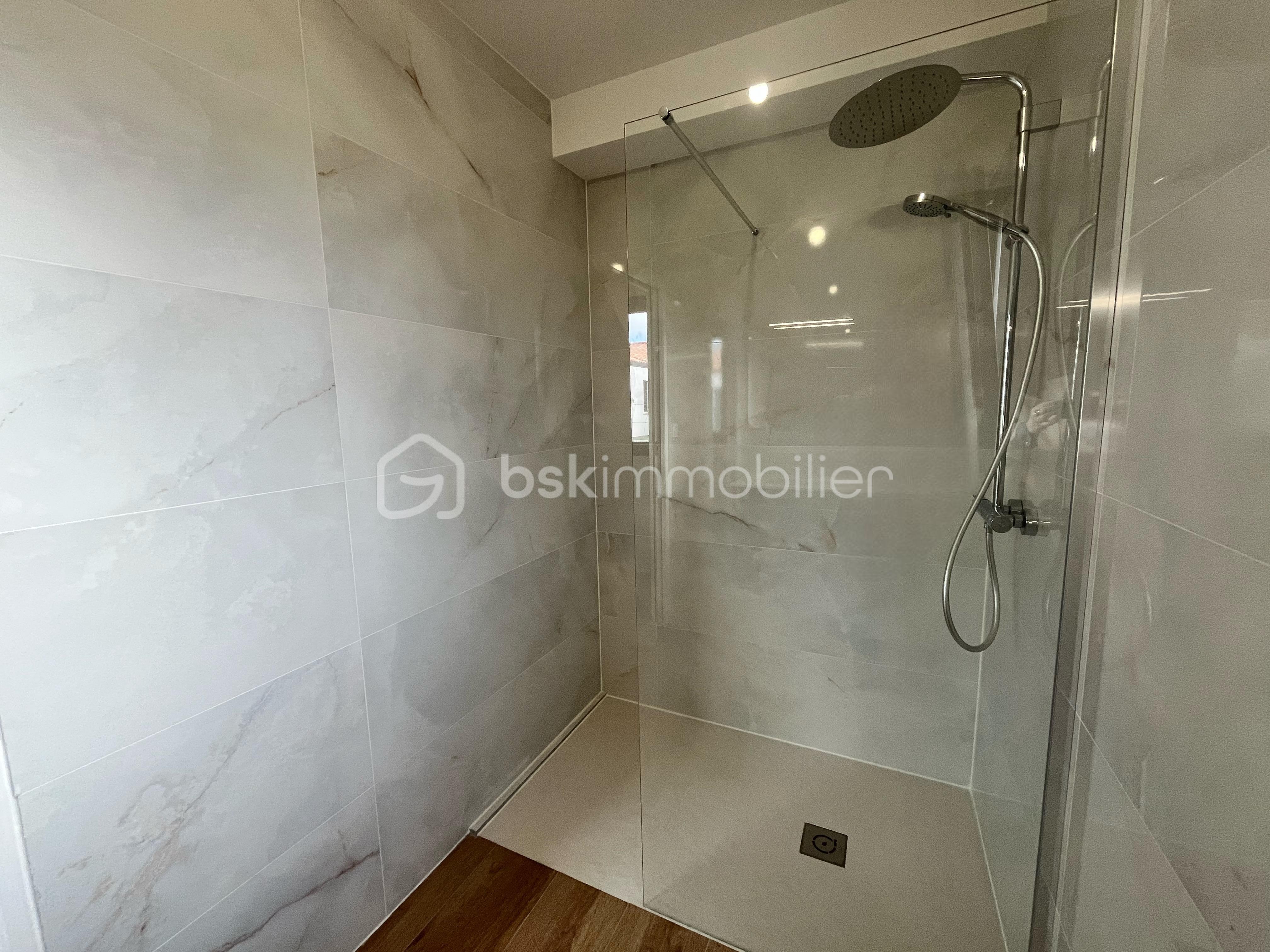 Maison d architecte de 125 m² - snapedit_1769336485267.jpg