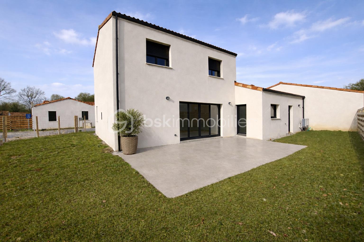 Maison d architecte de 125 m² - 35A8BC82-1F02-4E63-9D02-B30C4343A700.PNG